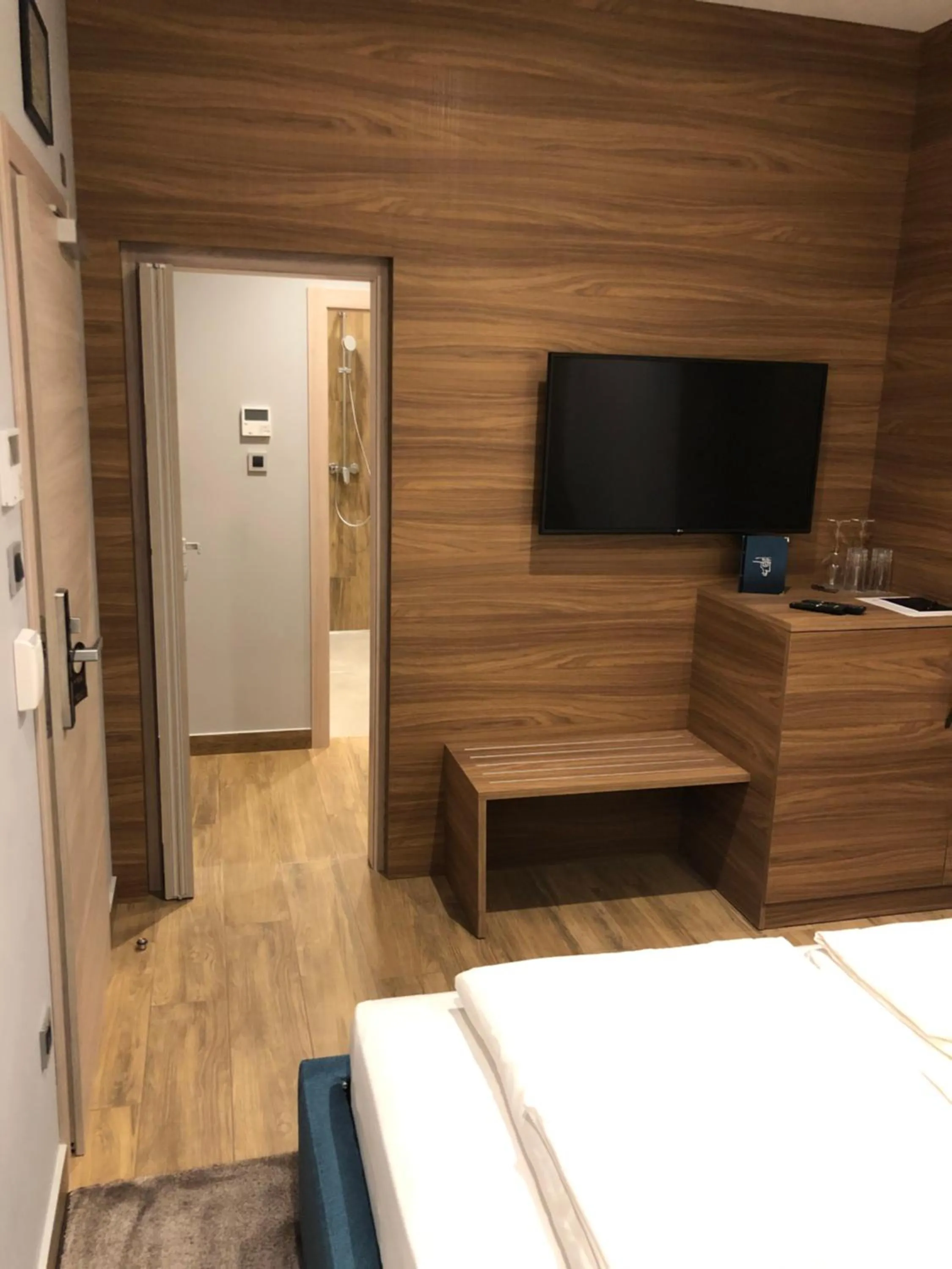 Photo of the whole room, Bed in Teatro Suite & Rooms