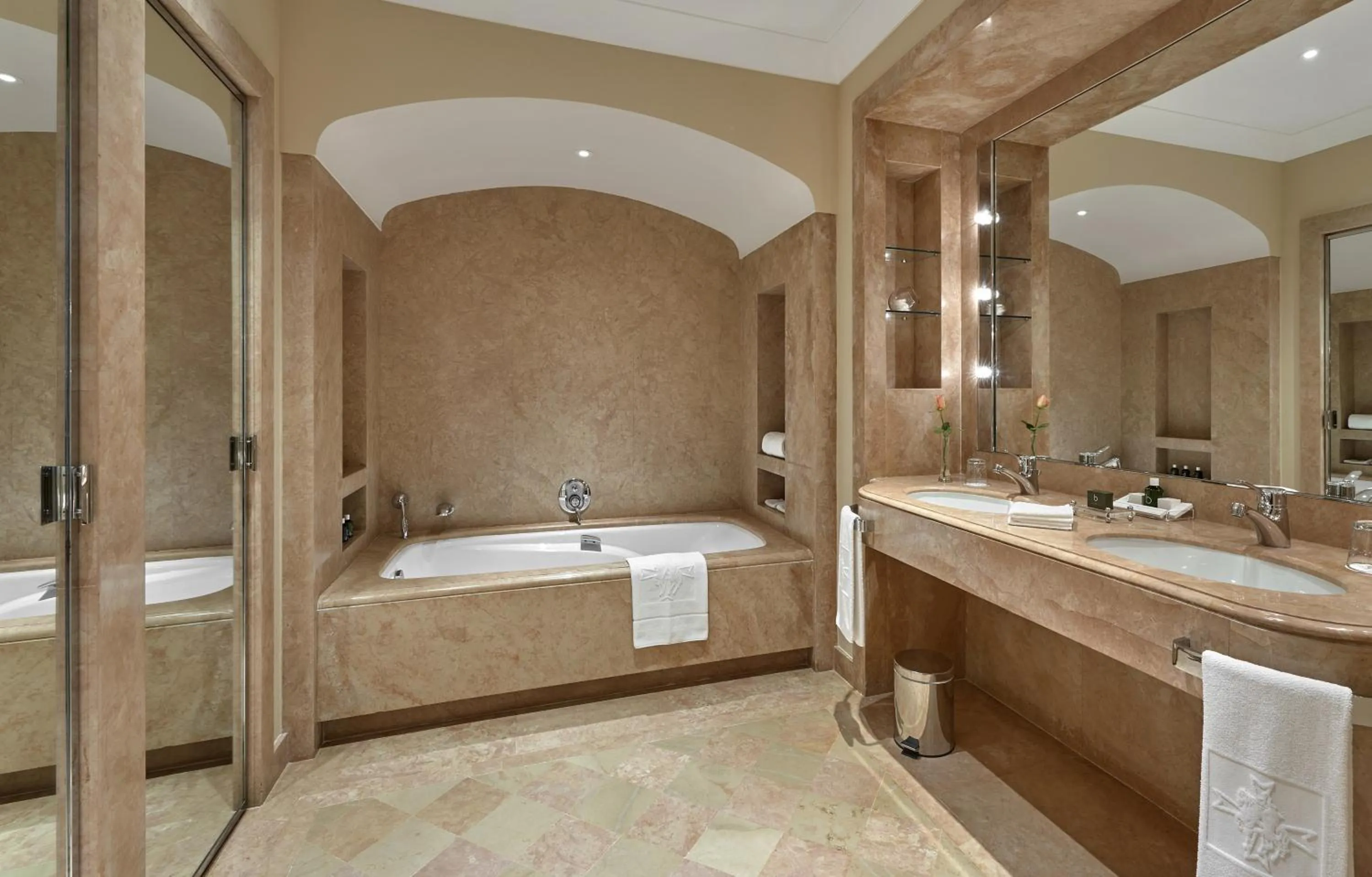 Bathroom in Château Saint-Martin & Spa, Oetker Hotels