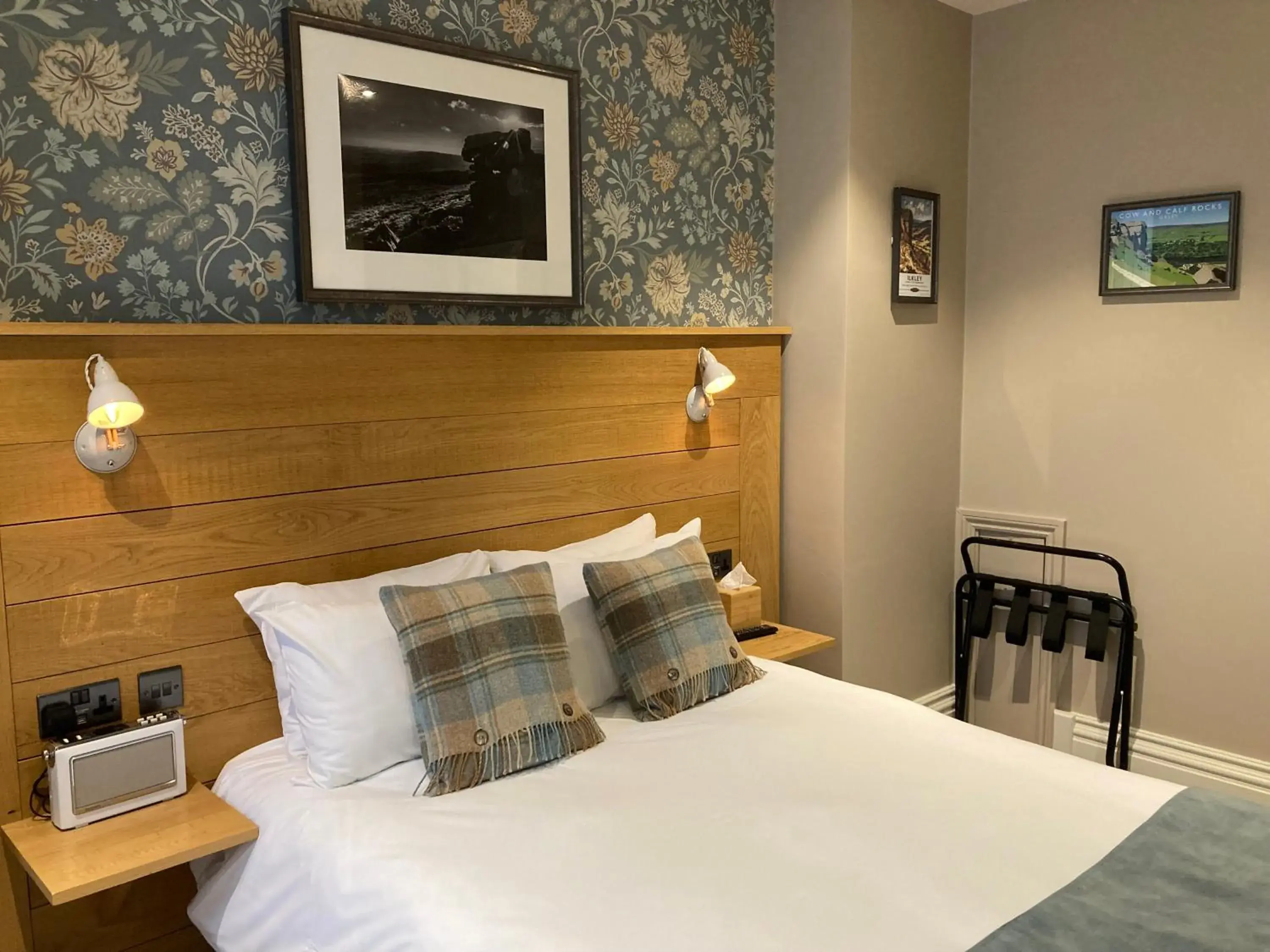 King Room in The Black Hat King Room in The Black Hat