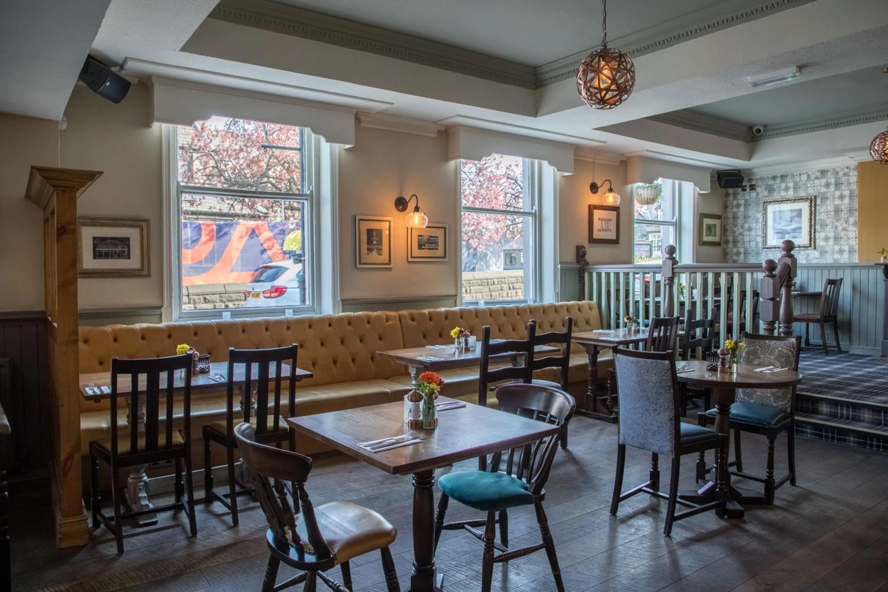 Restaurant/places to eat in The Black Hat