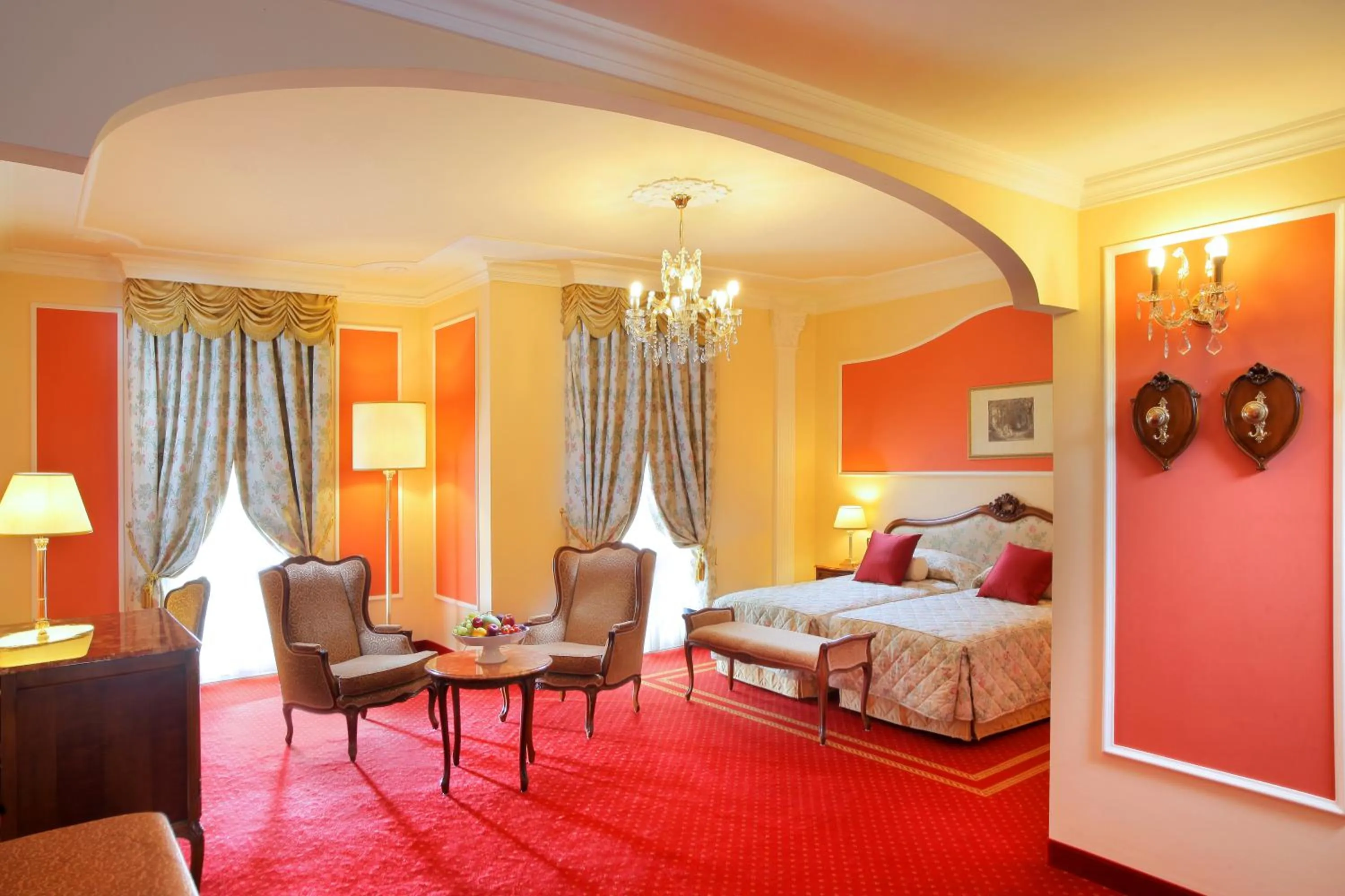 Photo of the whole room, Bed in Grand Hotel Trieste & Victoria