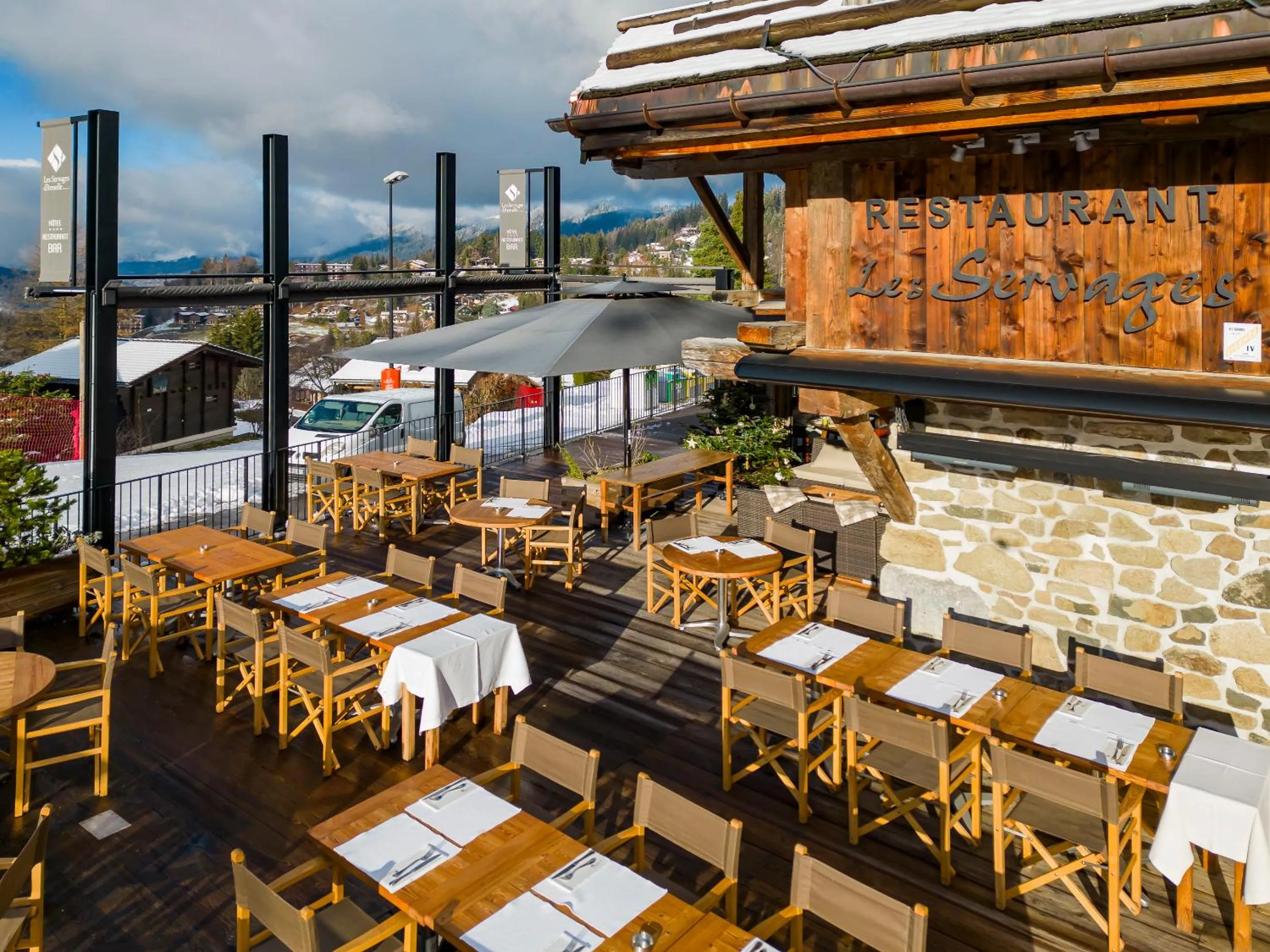 Balcony/Terrace in Hôtel Les Servages d'Armelle