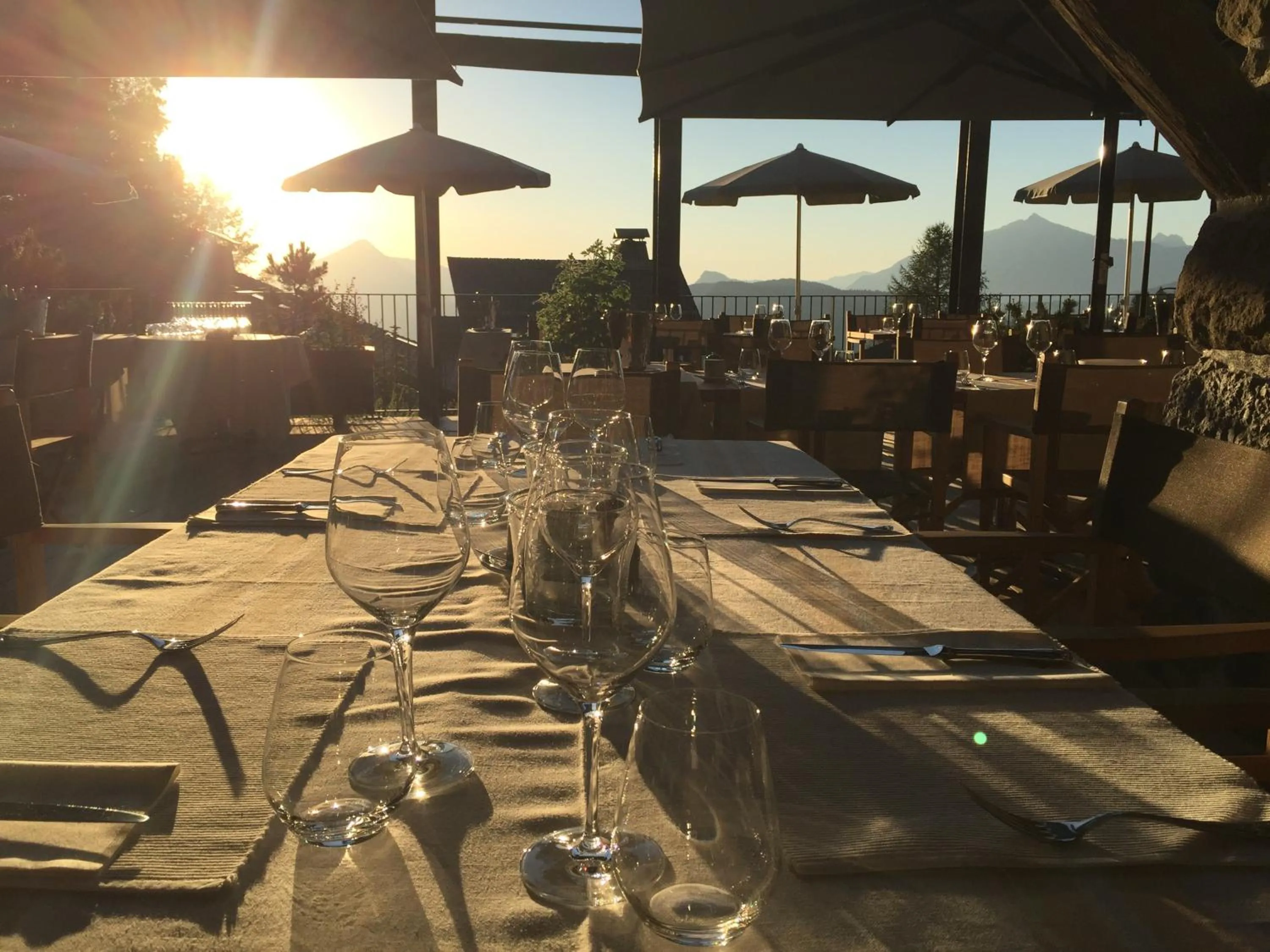 Restaurant/places to eat in Hôtel Les Servages d'Armelle