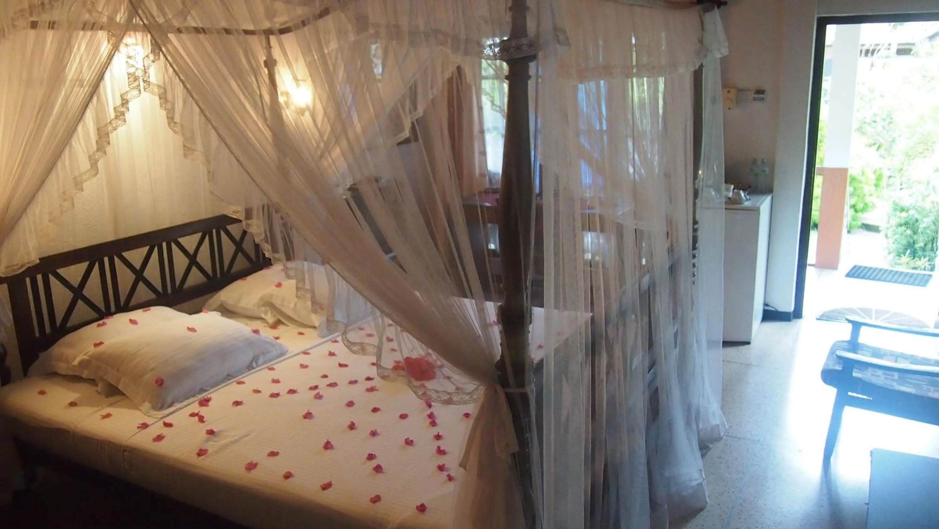 Bedroom, Bed in Hotel Flower Garden