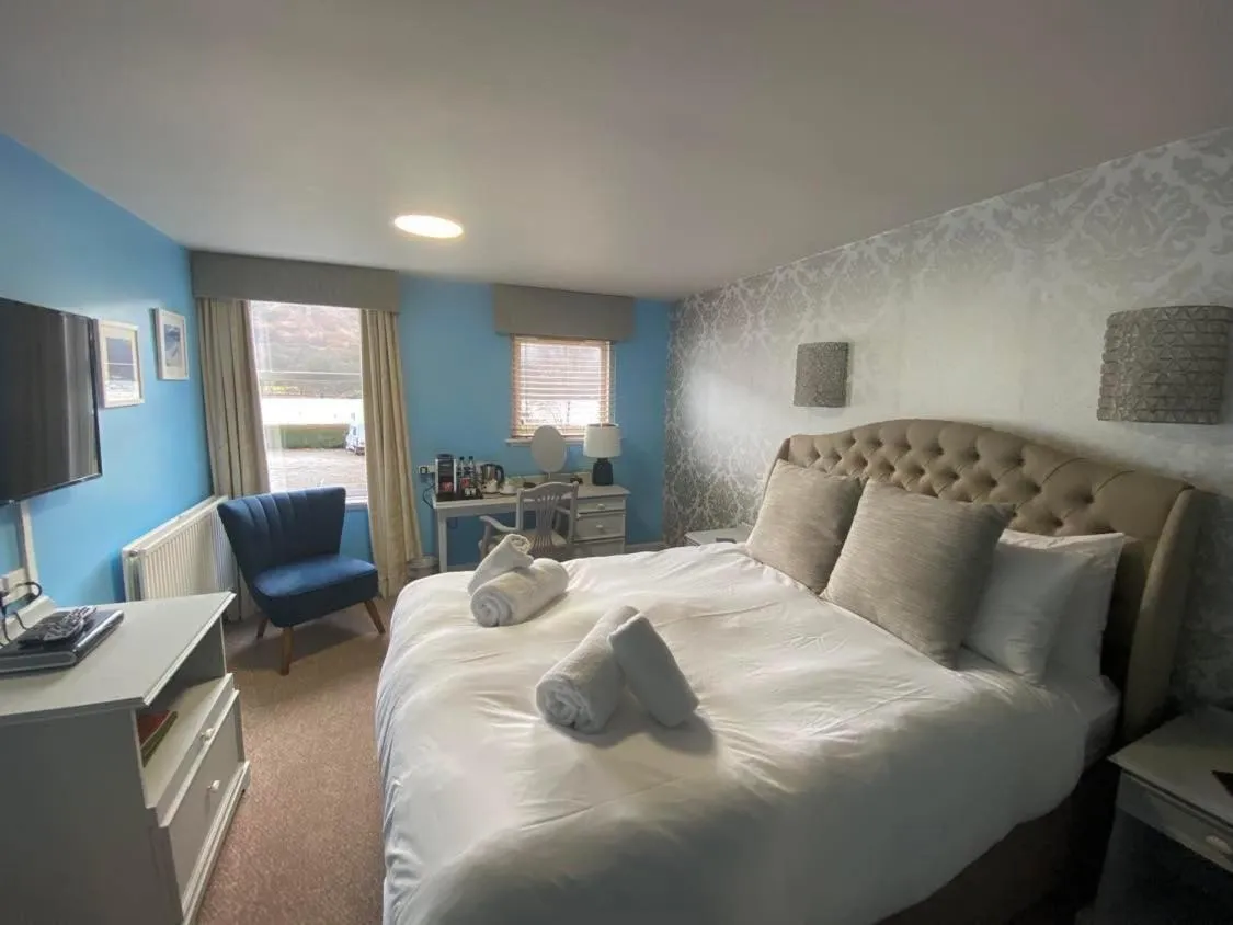 Bed in Achray House Restaurant with Rooms