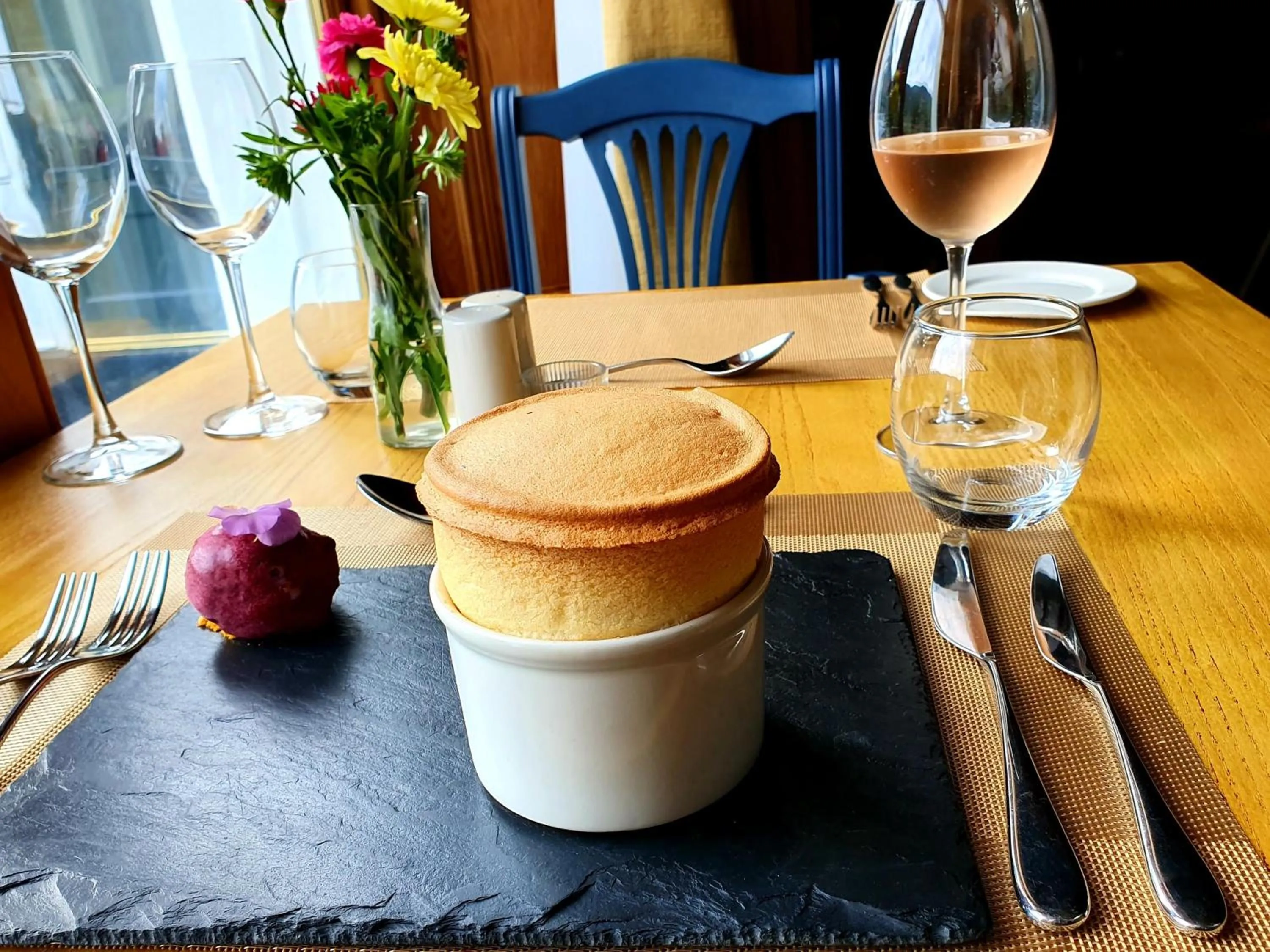 Food and drinks in Achray House Restaurant with Rooms