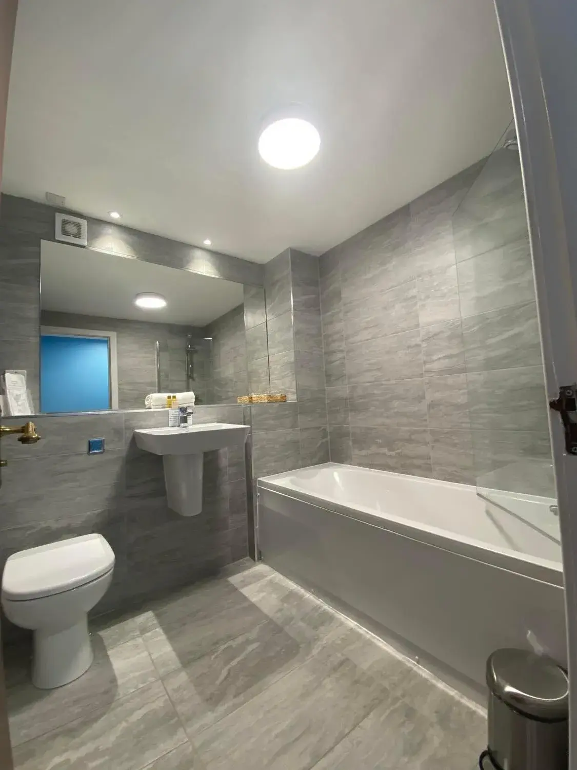 Double Room with Lake View in Achray House Restaurant with Rooms Double Room with Lake View in Achray House Restaurant with Rooms