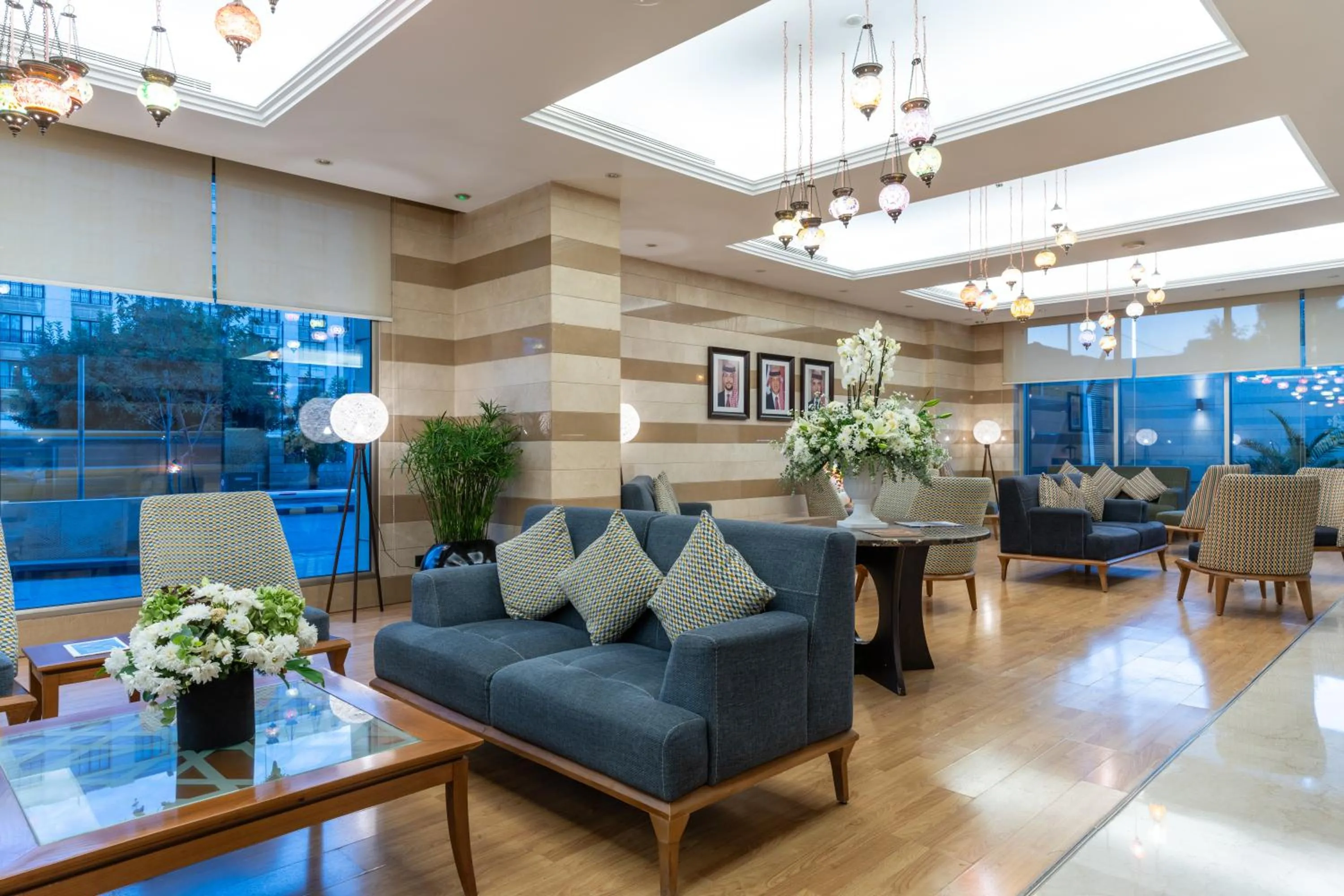 Lobby or reception in Corp Amman Hotel