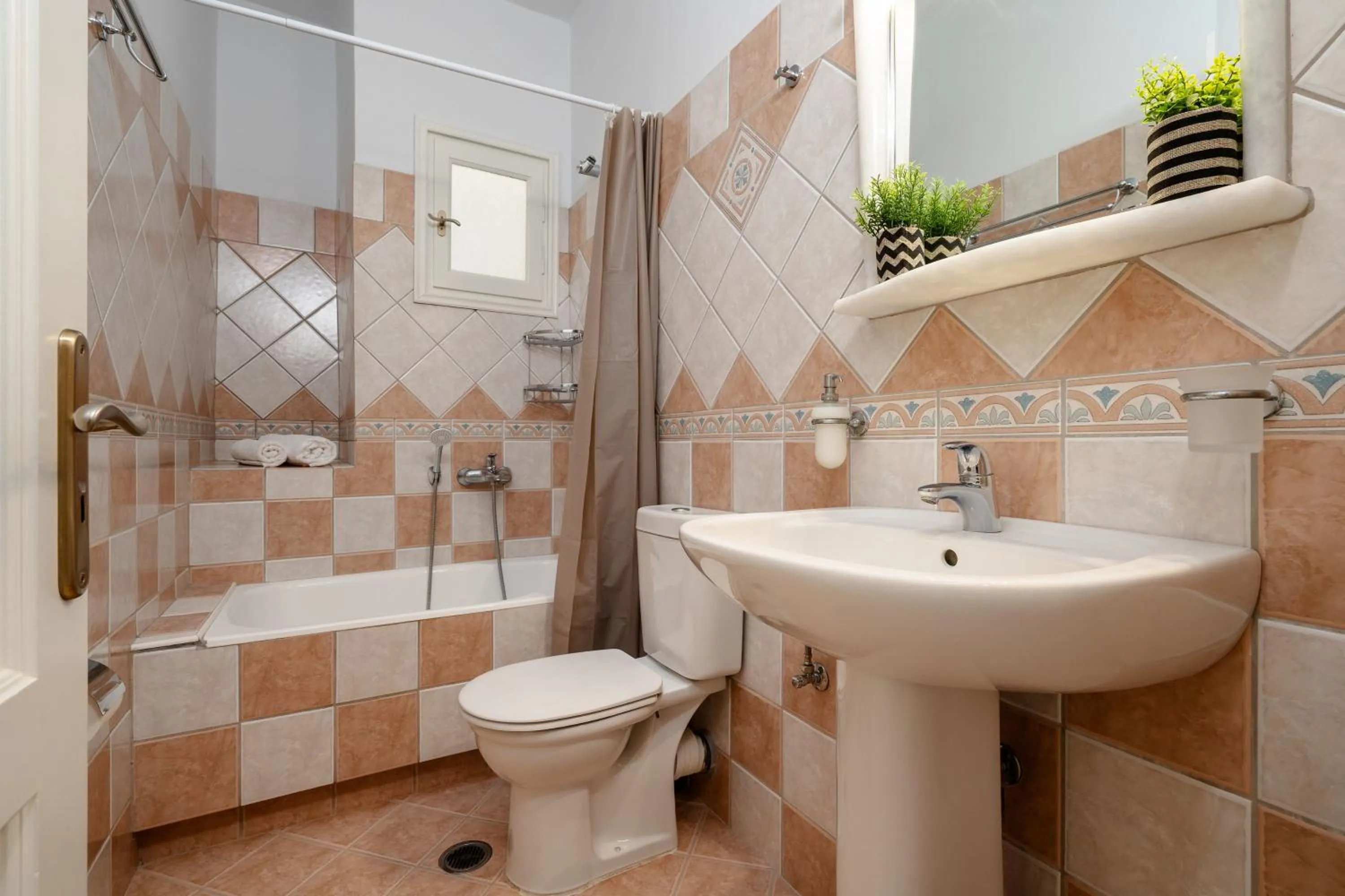 Bathroom in Erato Inn Naxos