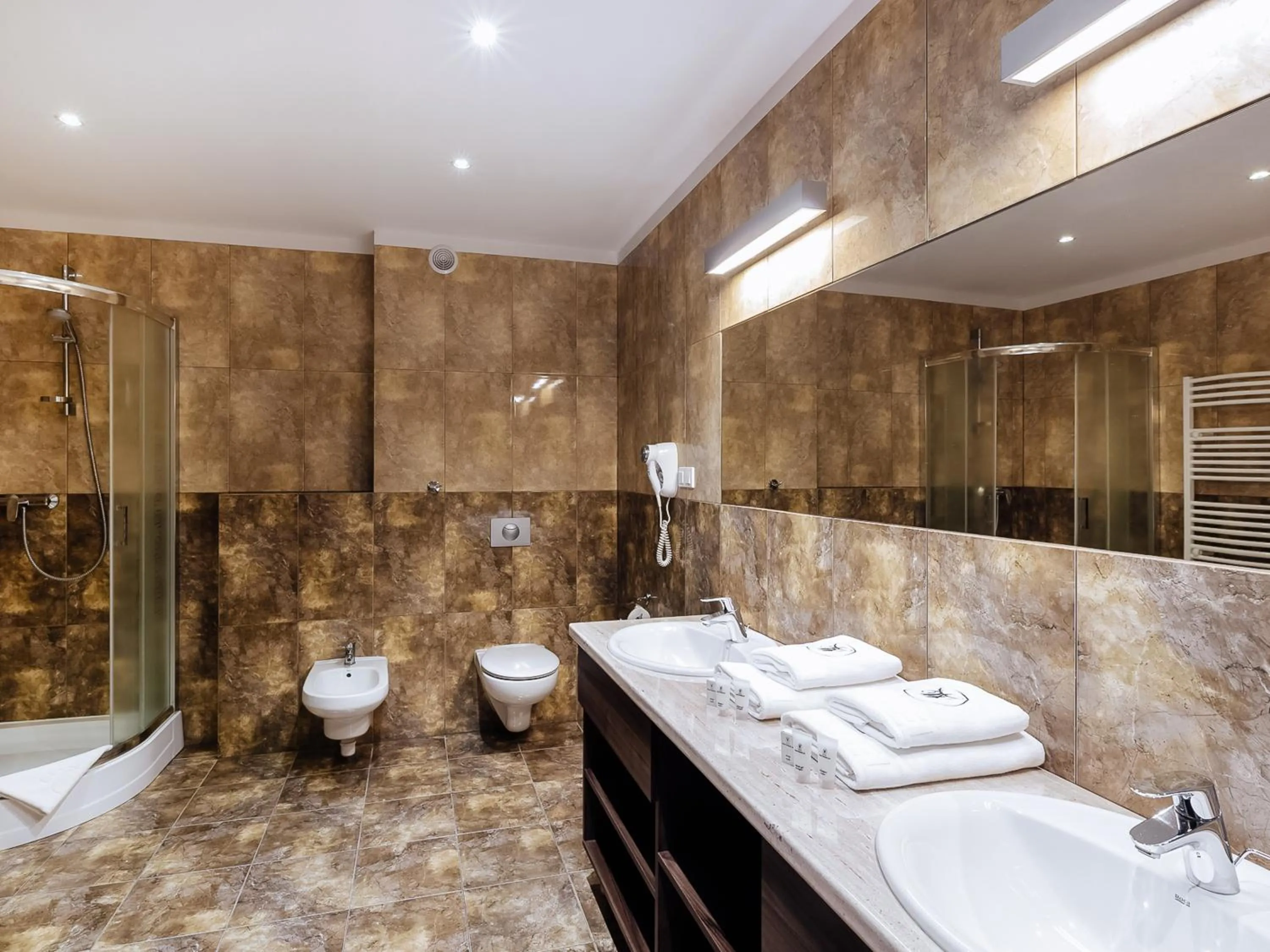 Shower in Hotel Woiński Spa