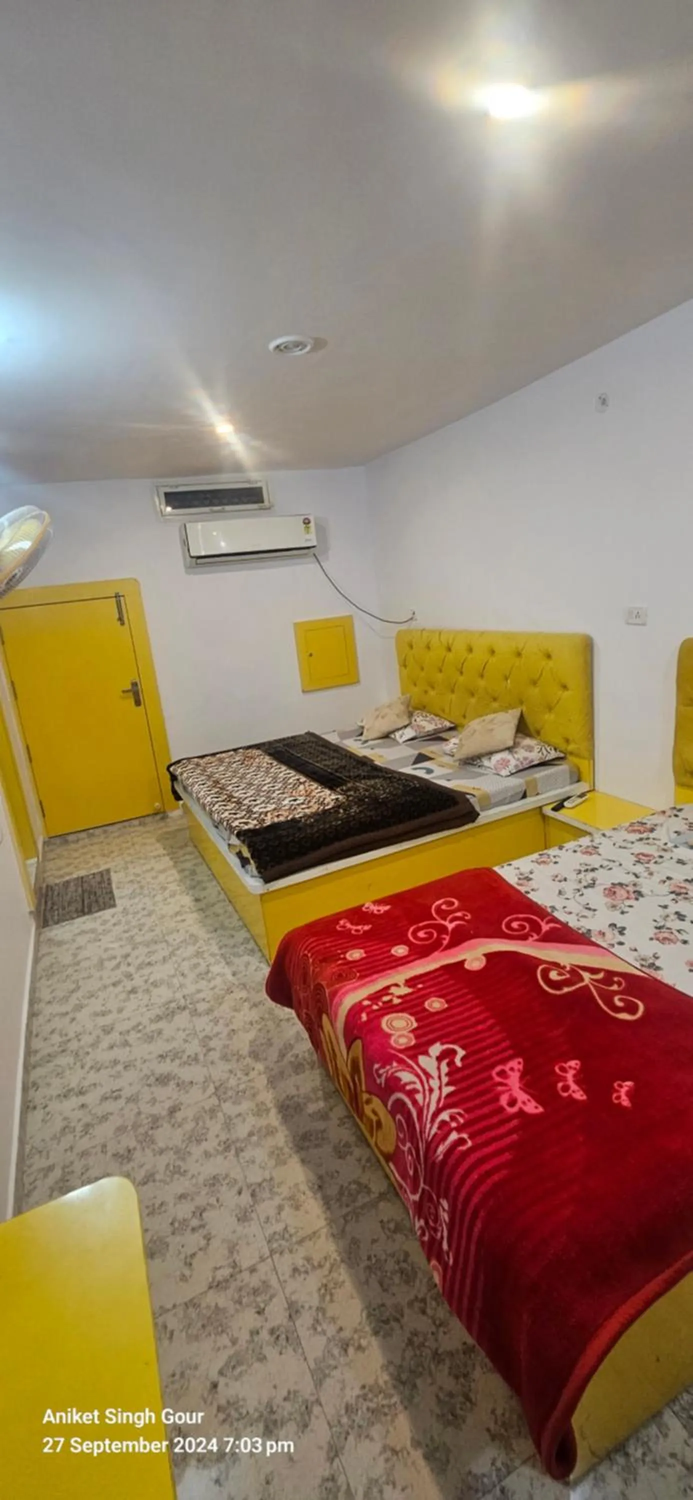 Bed in Best B&B in Orchha