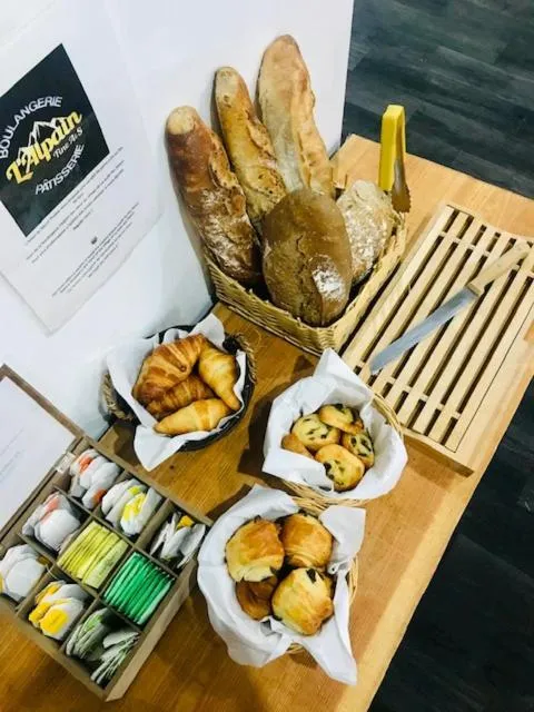 Food and drinks in Hôtel Mont Thabor Serre Chevalier