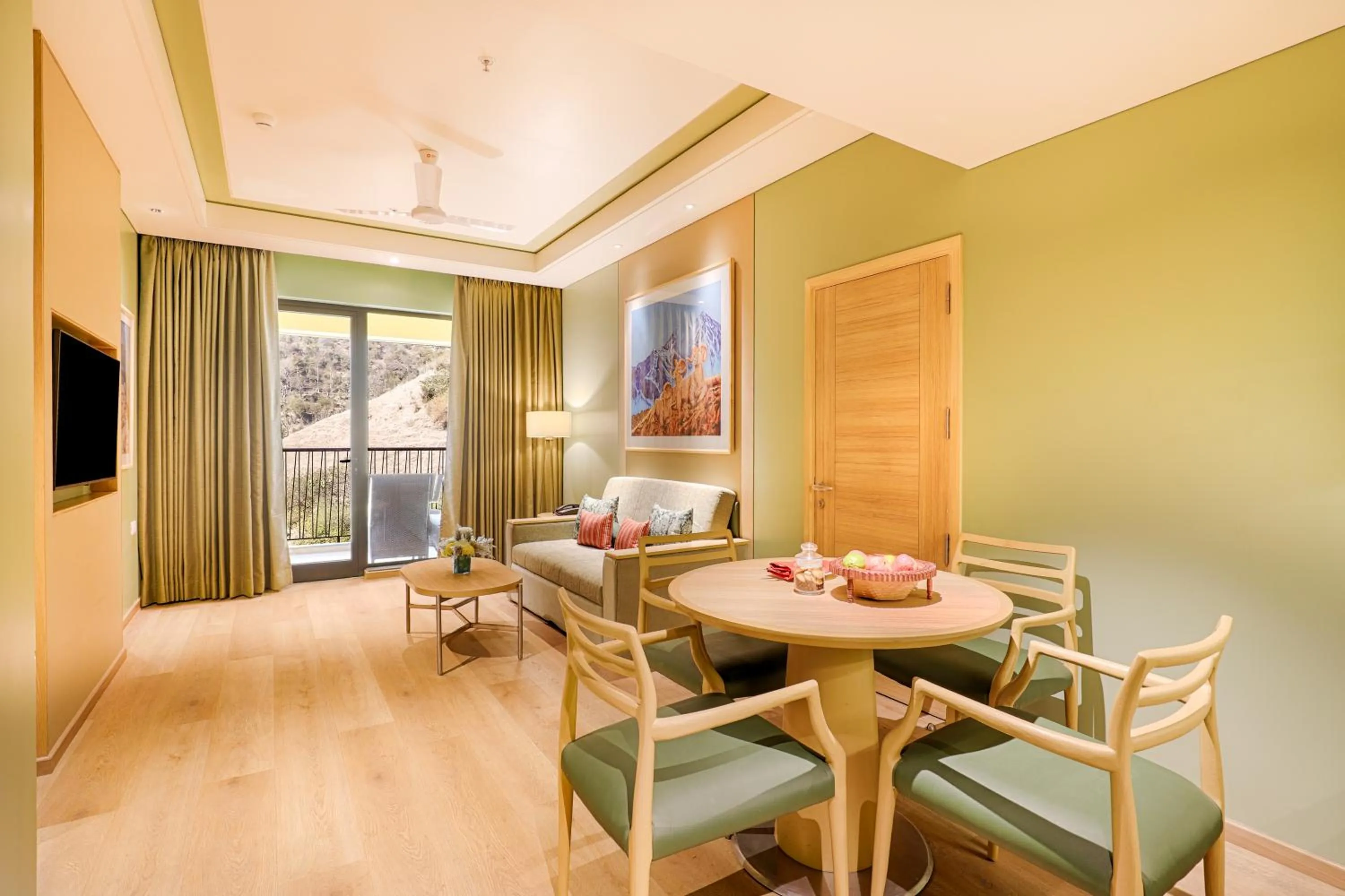 TV and multimedia in Club Mahindra Kandaghat