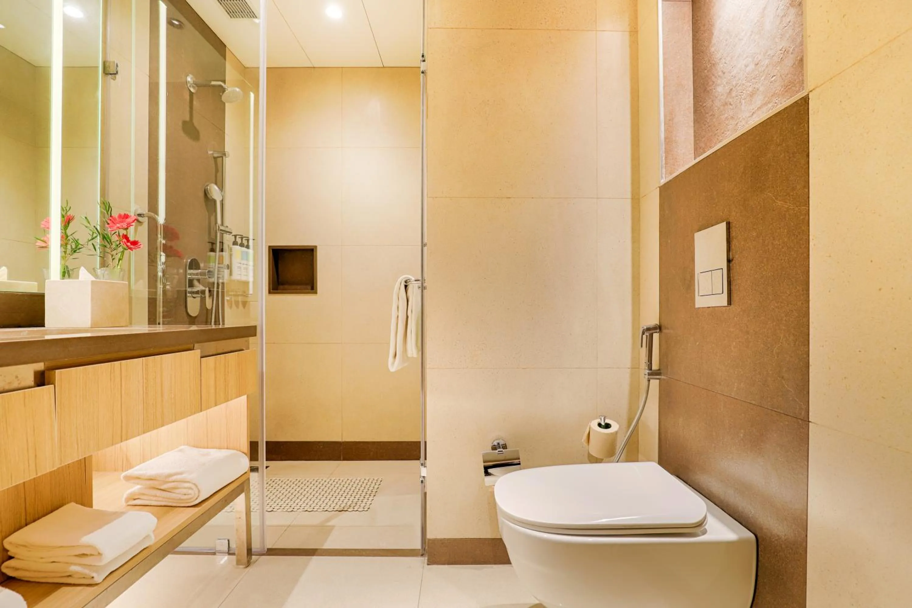 Shower in Club Mahindra Kandaghat