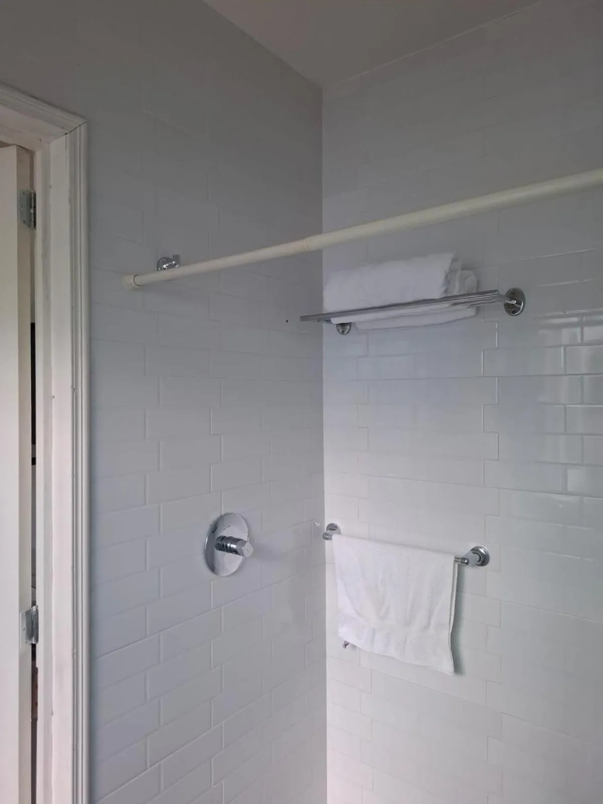 Shower in Milenio III B&B