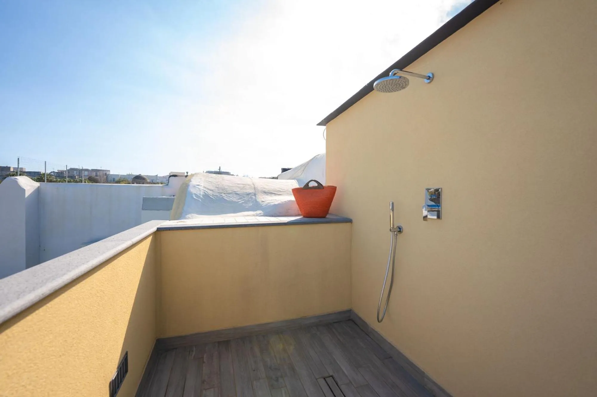 Shower in Vento di mare