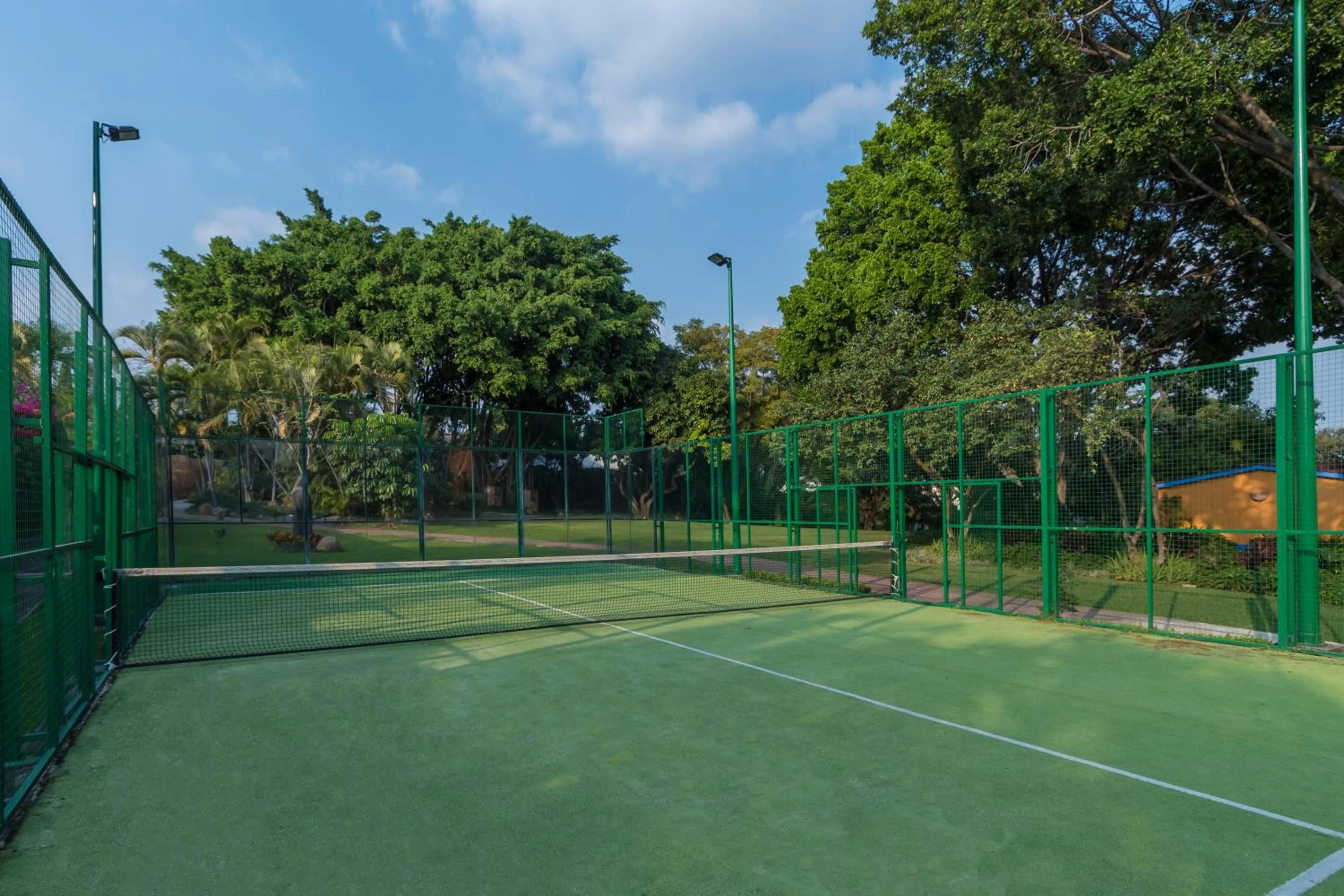 Tennis court in Casa Sofia
