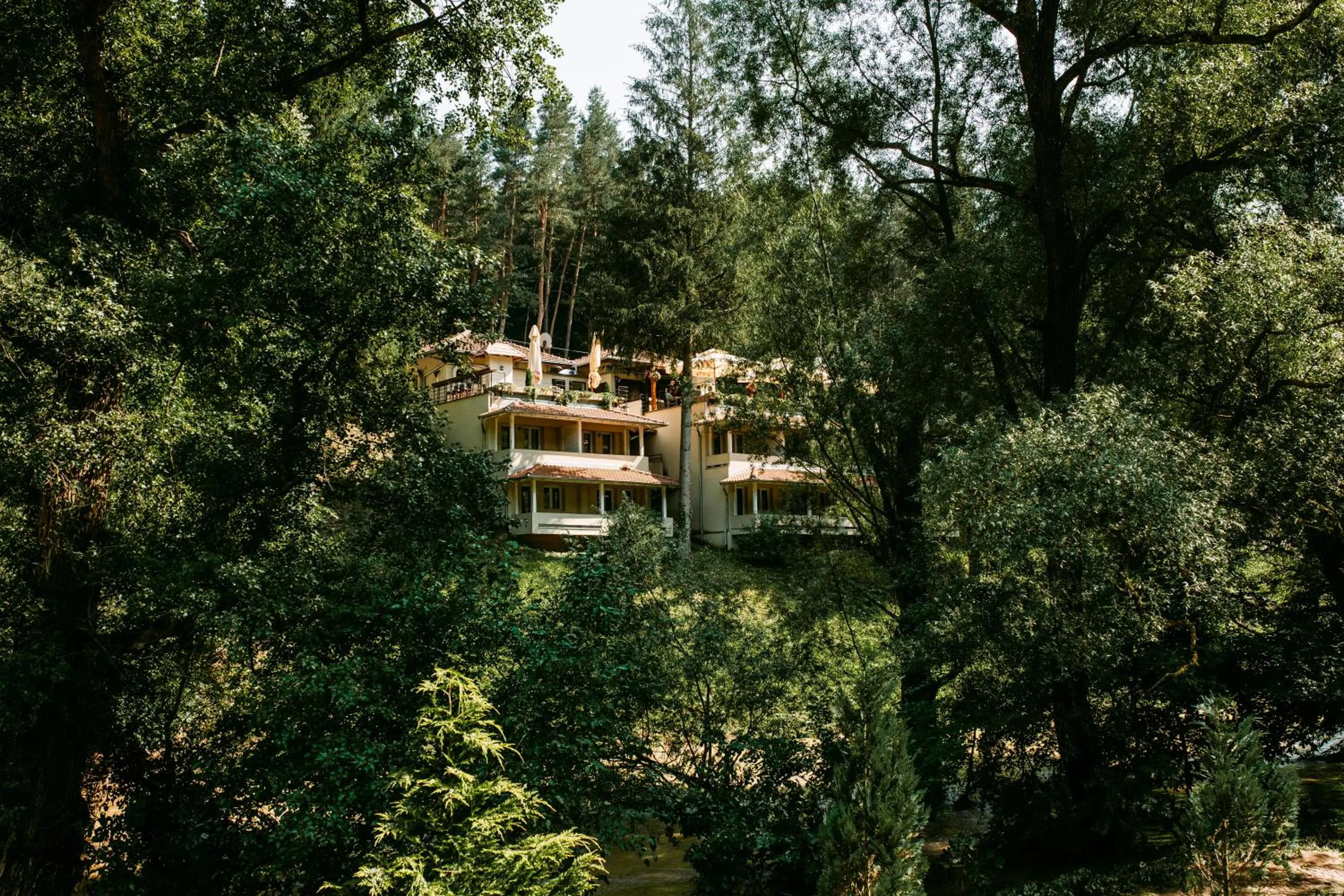 Property building in Restoran sa prenoćištem Gornjak