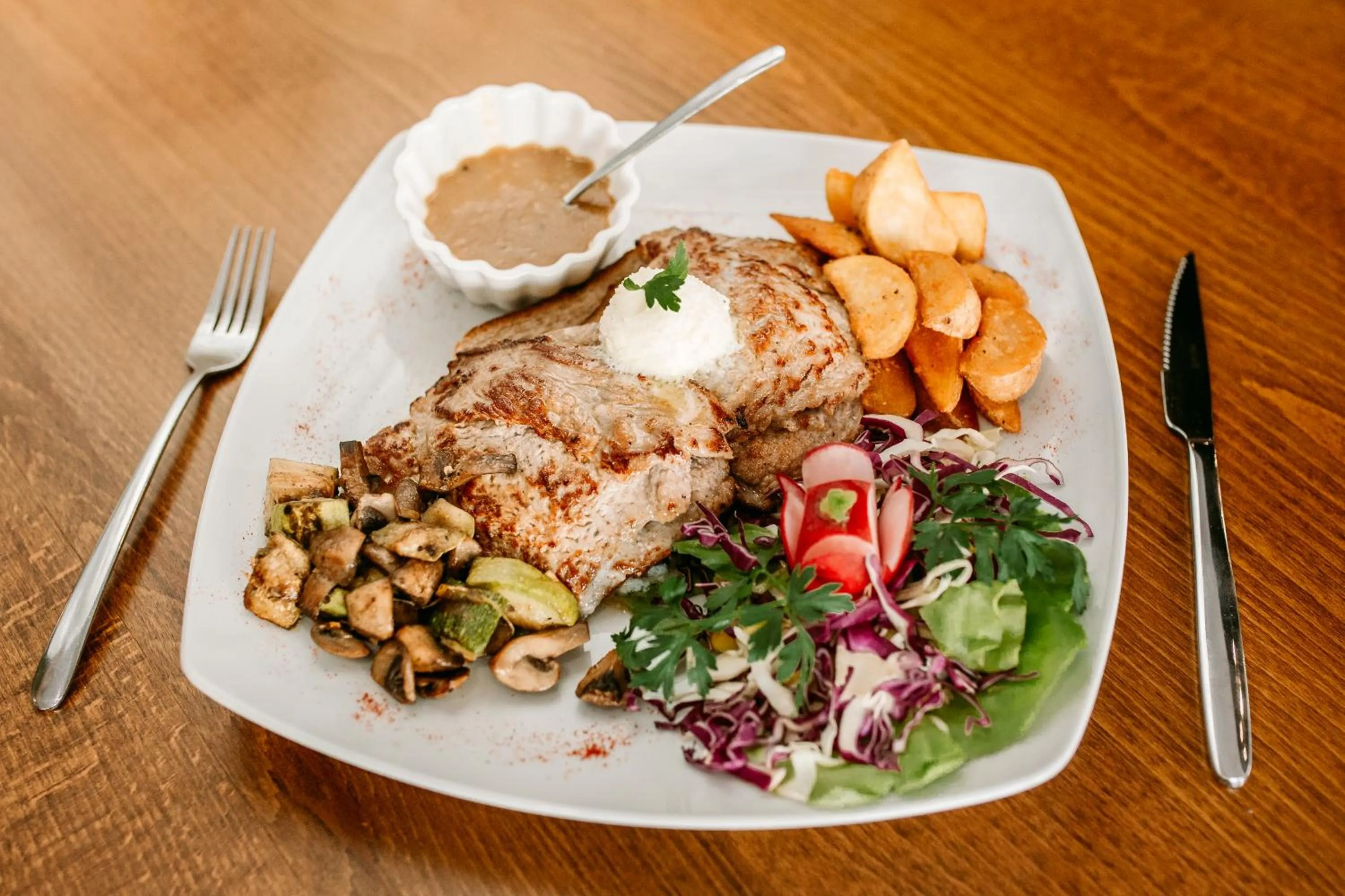 Food in Restoran sa prenoćištem Gornjak