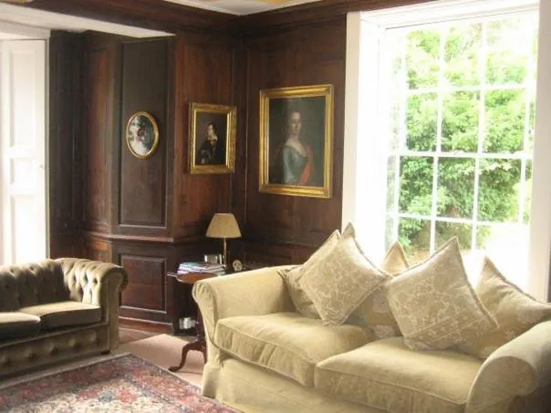 Living room in Trelough House B&B