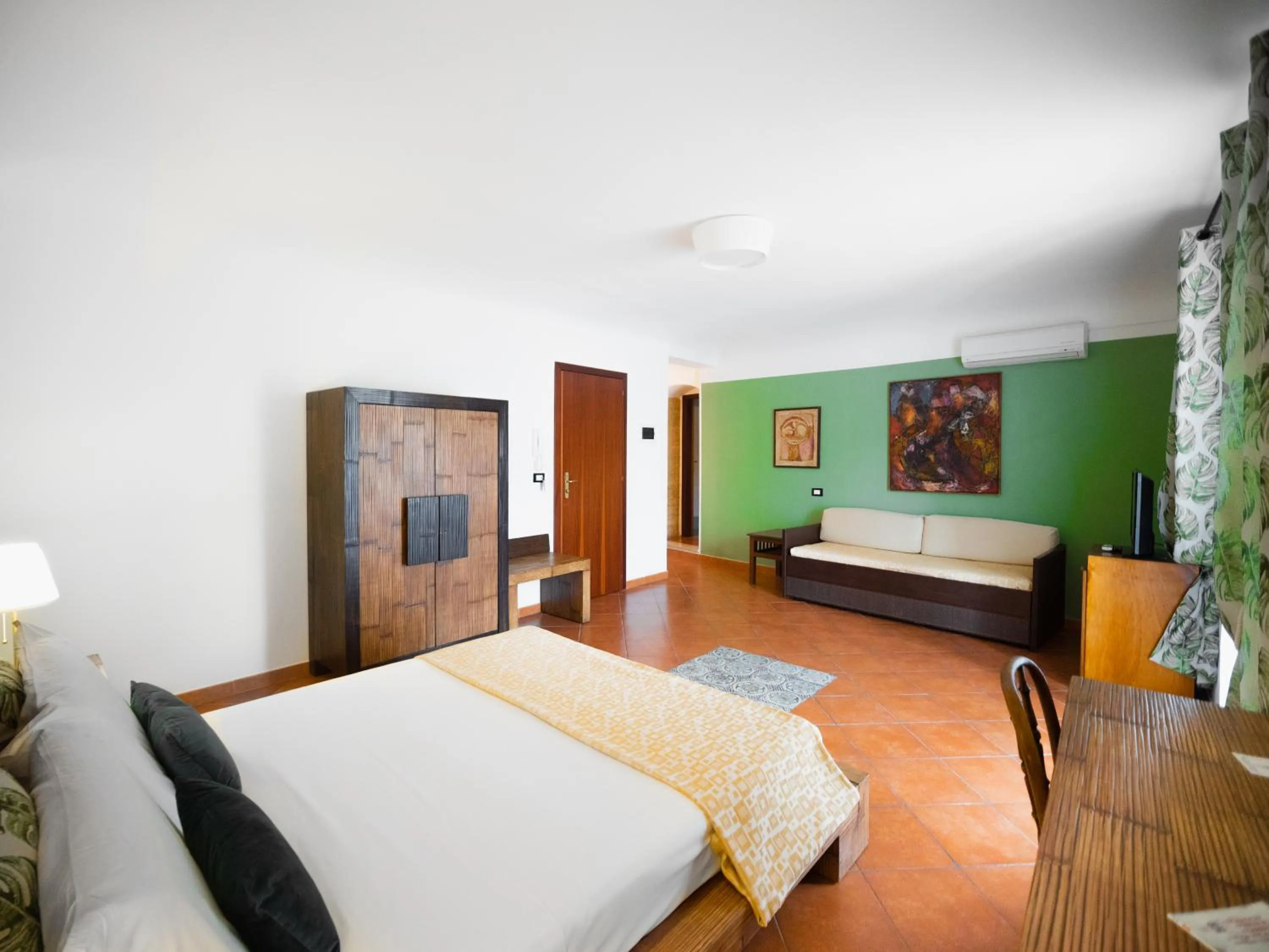 Photo of the whole room, Bed in Kalamarina Rooms