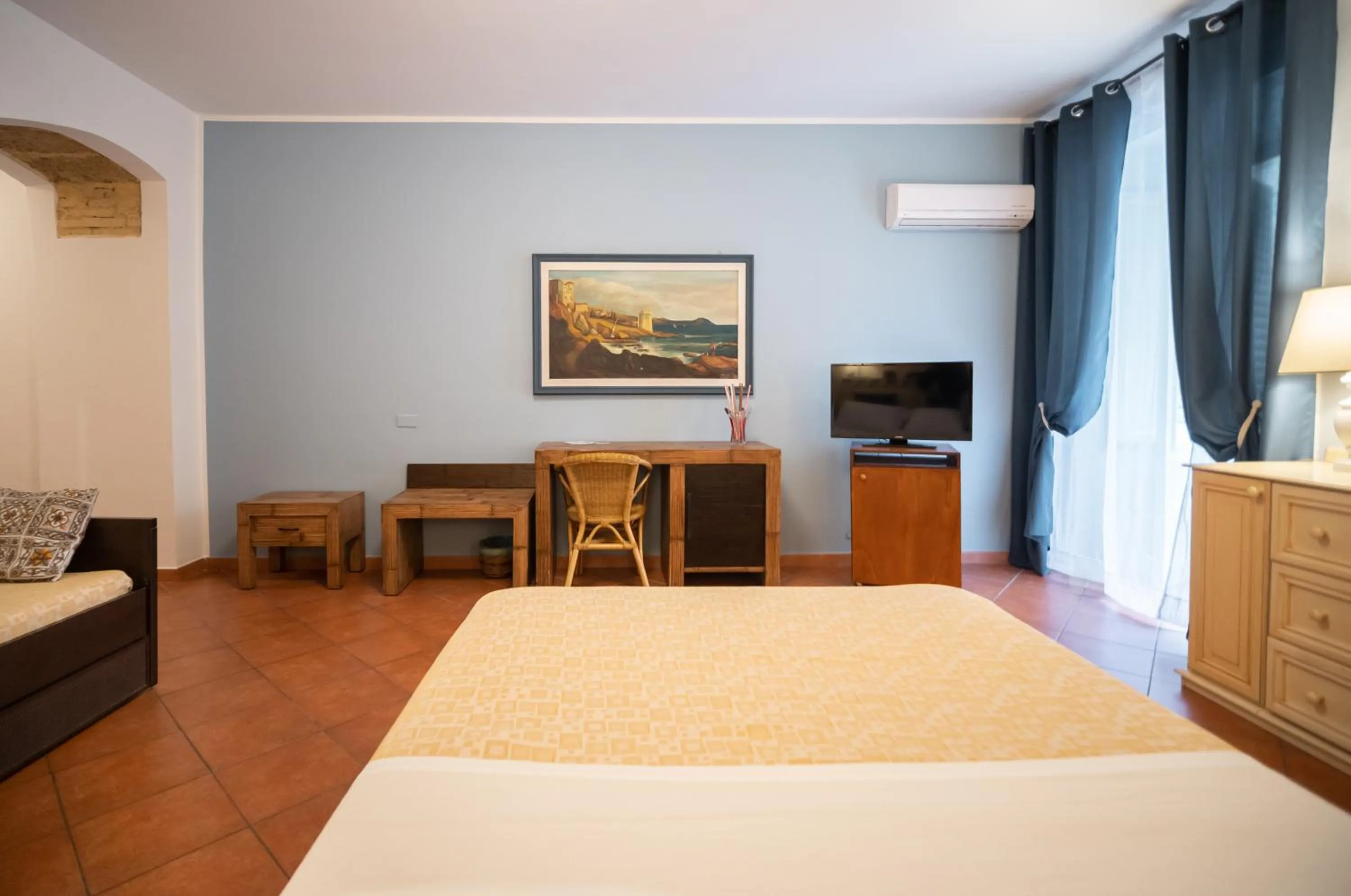 TV and multimedia, Bed in Kalamarina Rooms