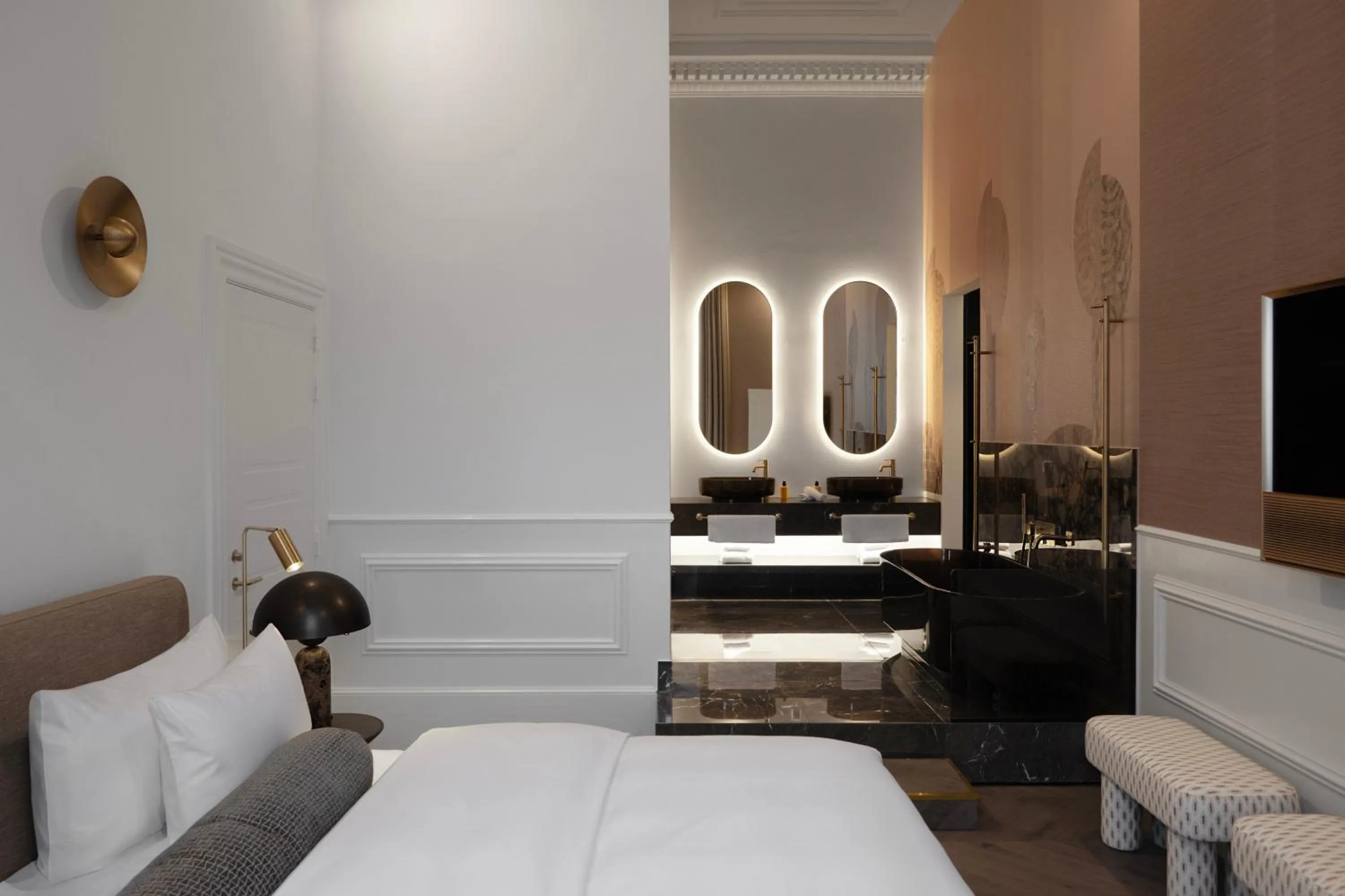 Bathroom, Bed in Park Lane Copenhagen