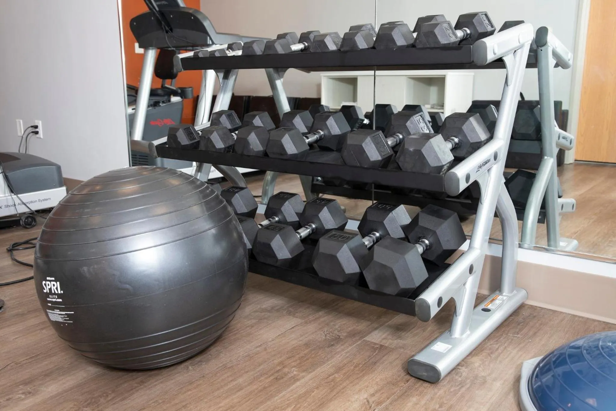 Spa and wellness centre/facilities in Holiday Inn Express - Toledo West - Napoleon by IHG