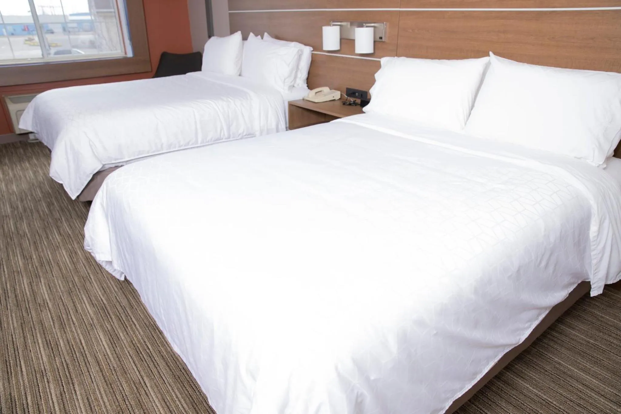 Photo of the whole room, Bed in Holiday Inn Express - Toledo West - Napoleon by IHG