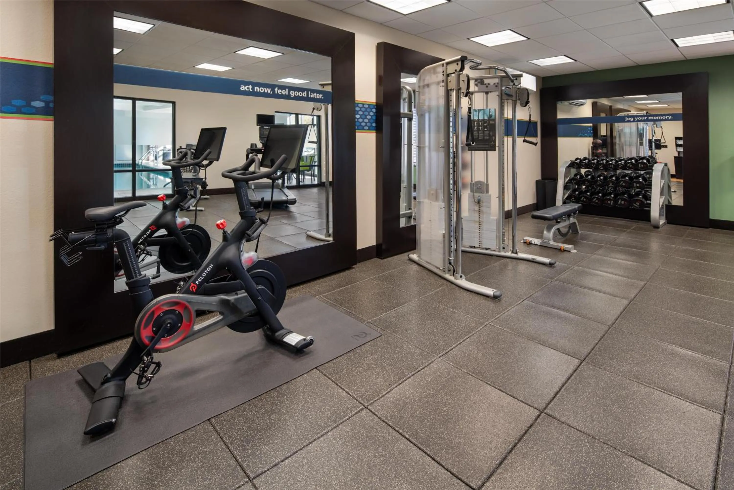 Fitness centre/facilities in Hampton Inn Seneca Falls