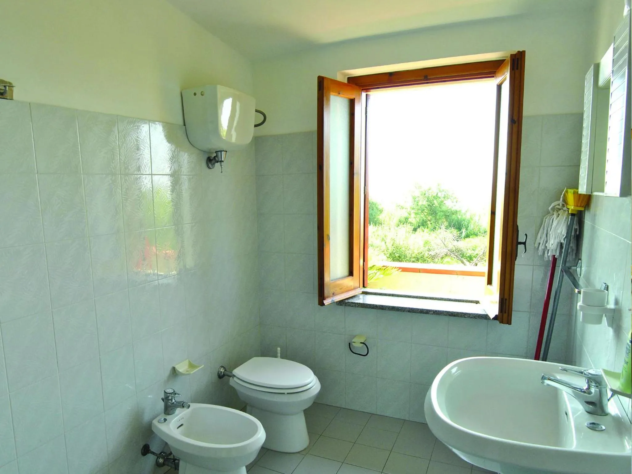 Bathroom in C'era Una Volta