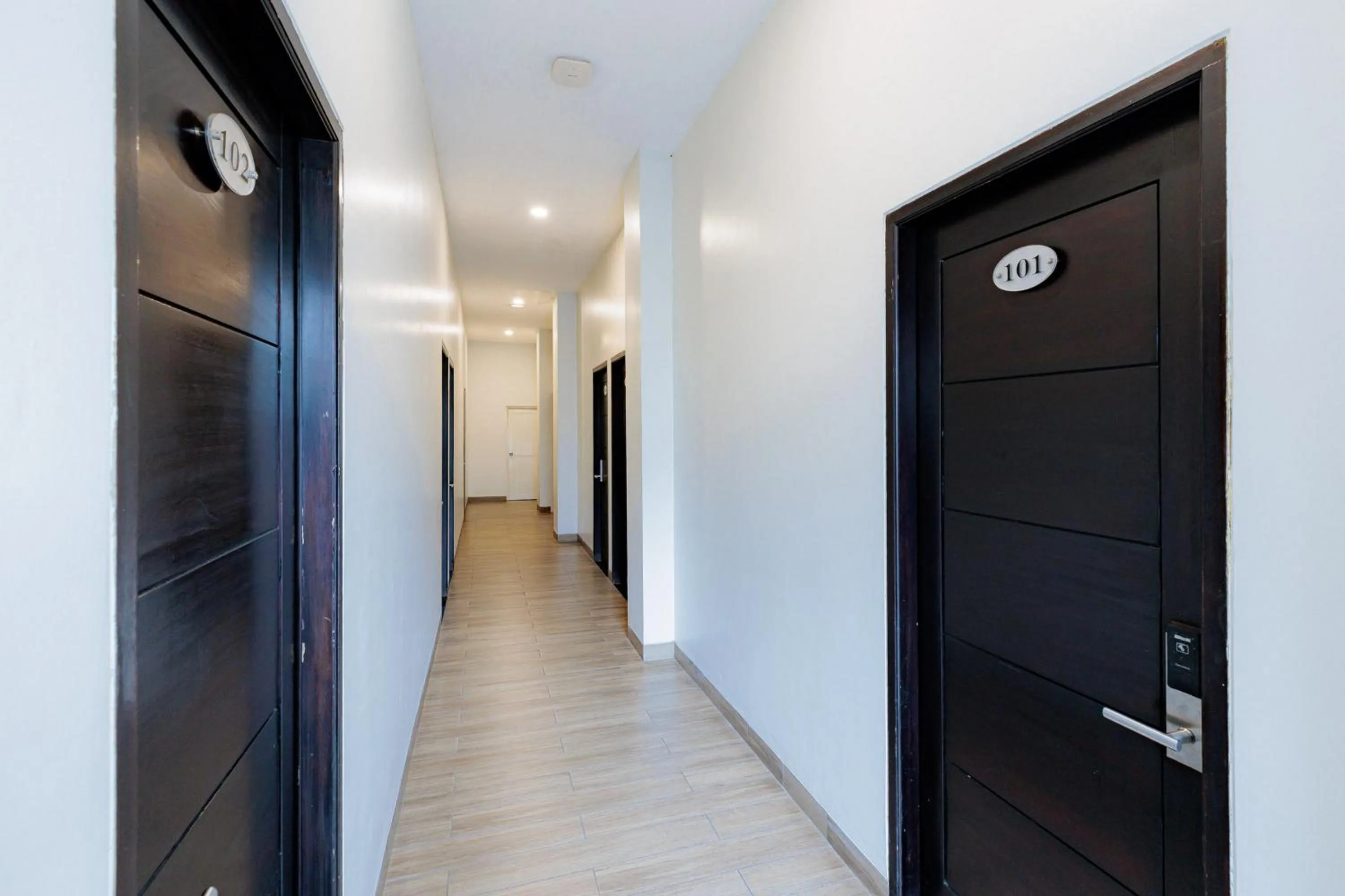 Property building in RedDoorz near Taman Palem