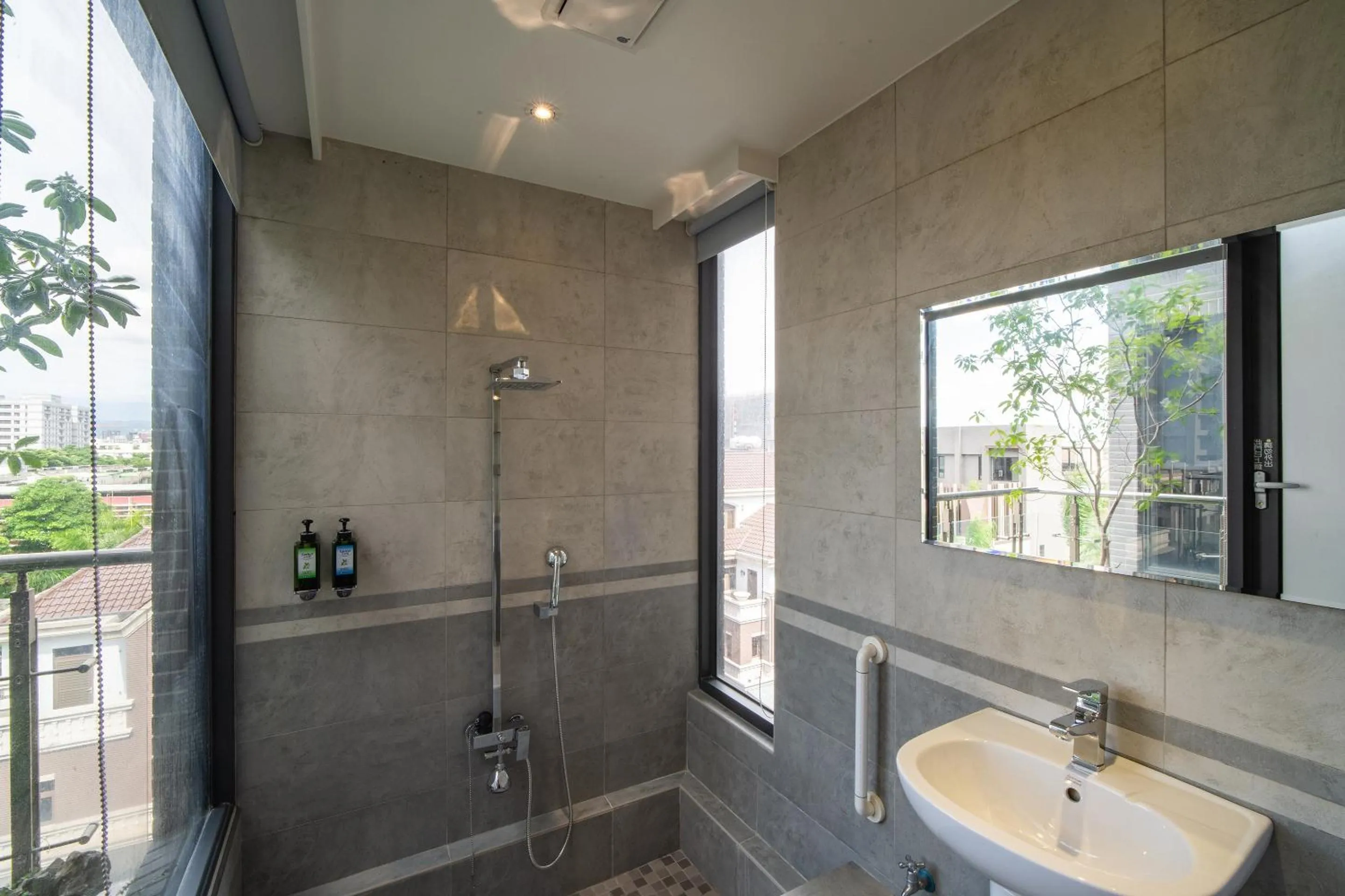 Bathroom in Fengjia Hotel Bell