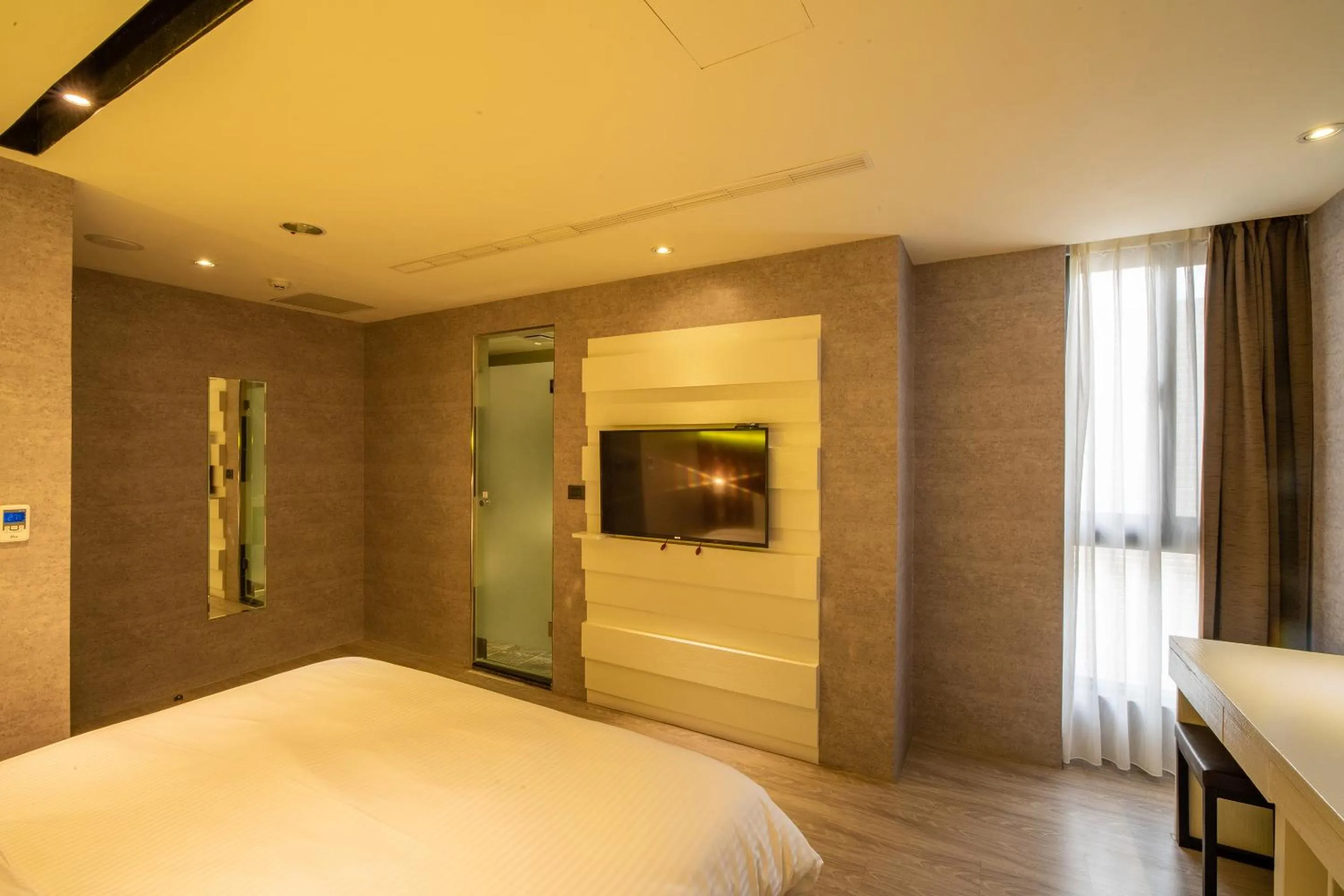 Photo of the whole room, Bed in Fengjia Hotel Bell