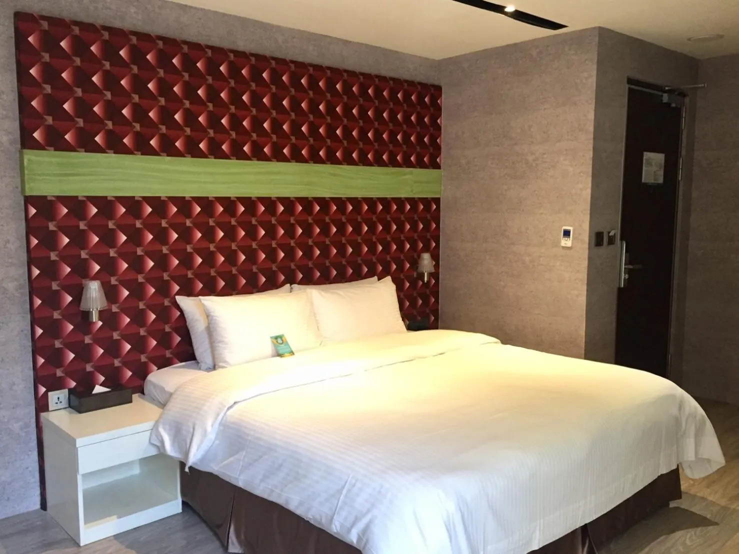 Photo of the whole room, Bed in Fengjia Hotel Bell