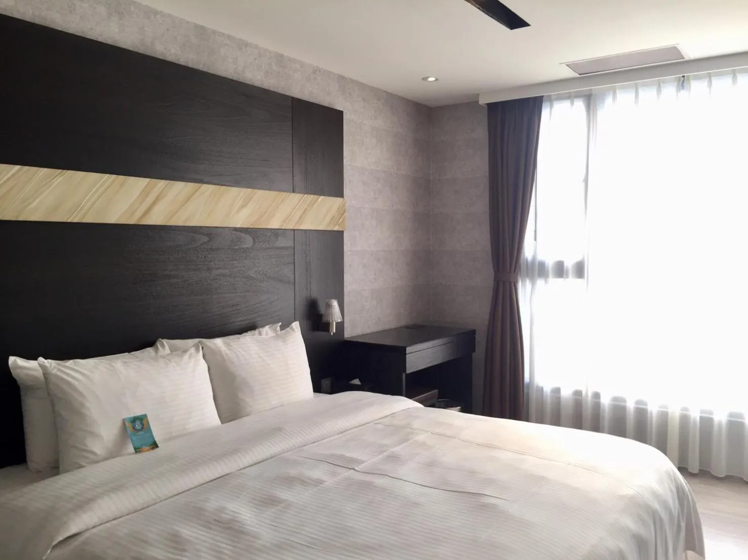 Photo of the whole room, Bed in Fengjia Hotel Bell