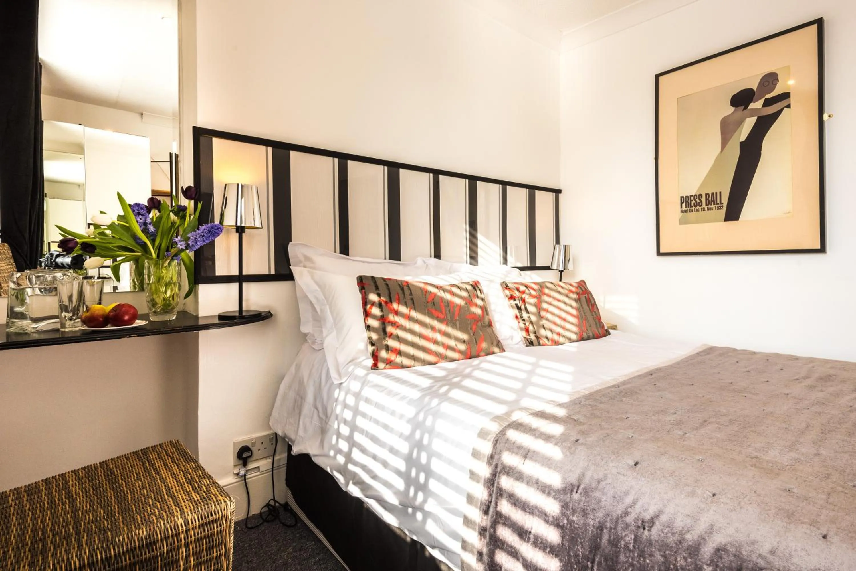 Bed in Paskins Town House