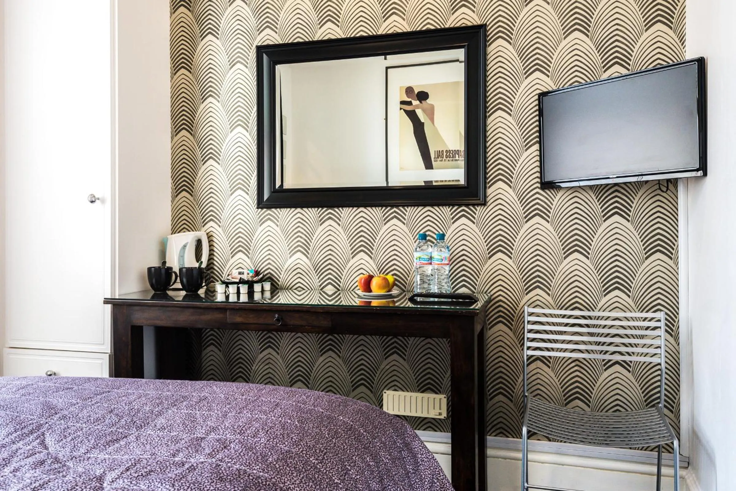 Decorative detail, Bed in Paskins Town House