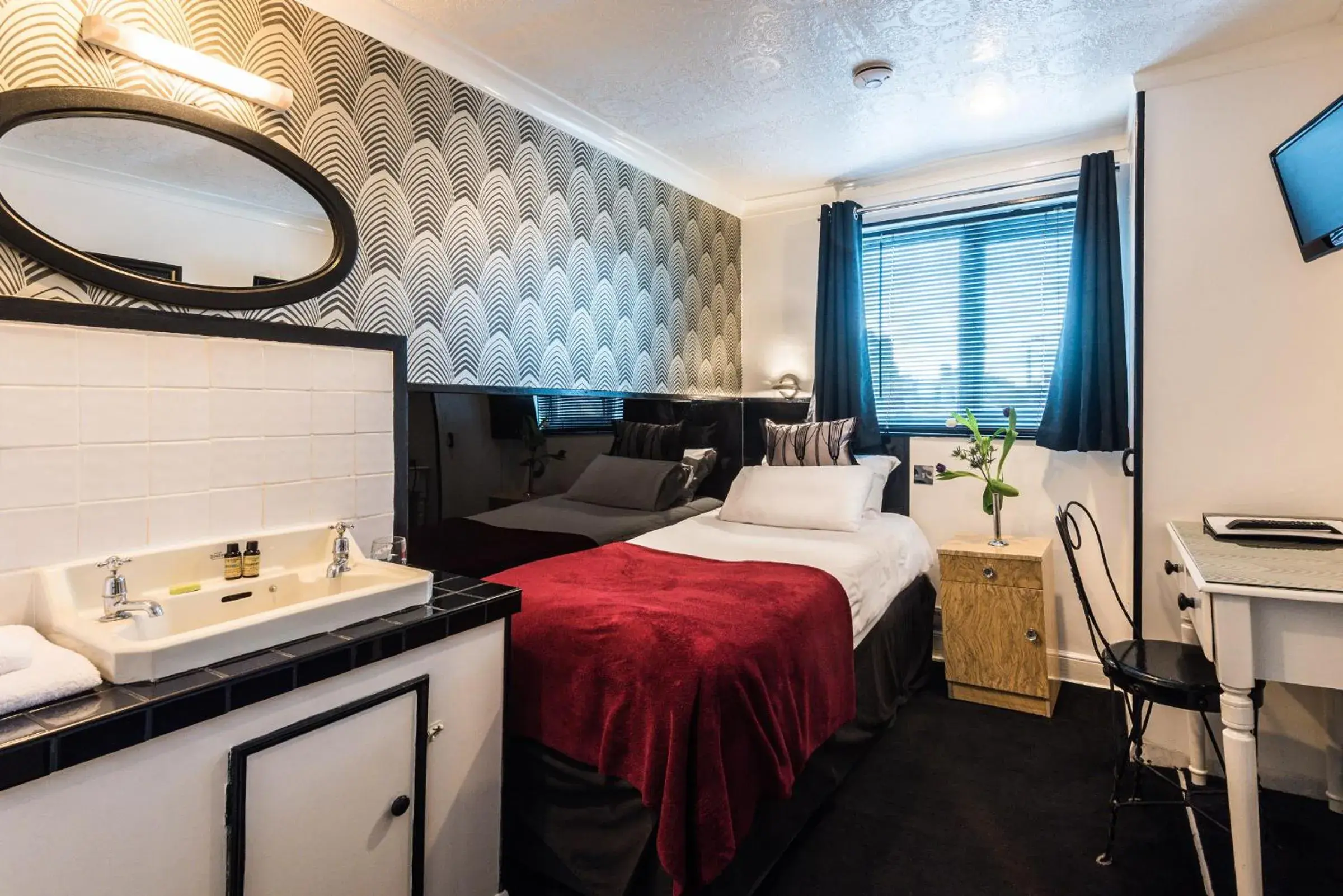 Single Room with Shared Bathroom in Paskins Town House Single Room with Shared Bathroom in Paskins Town House