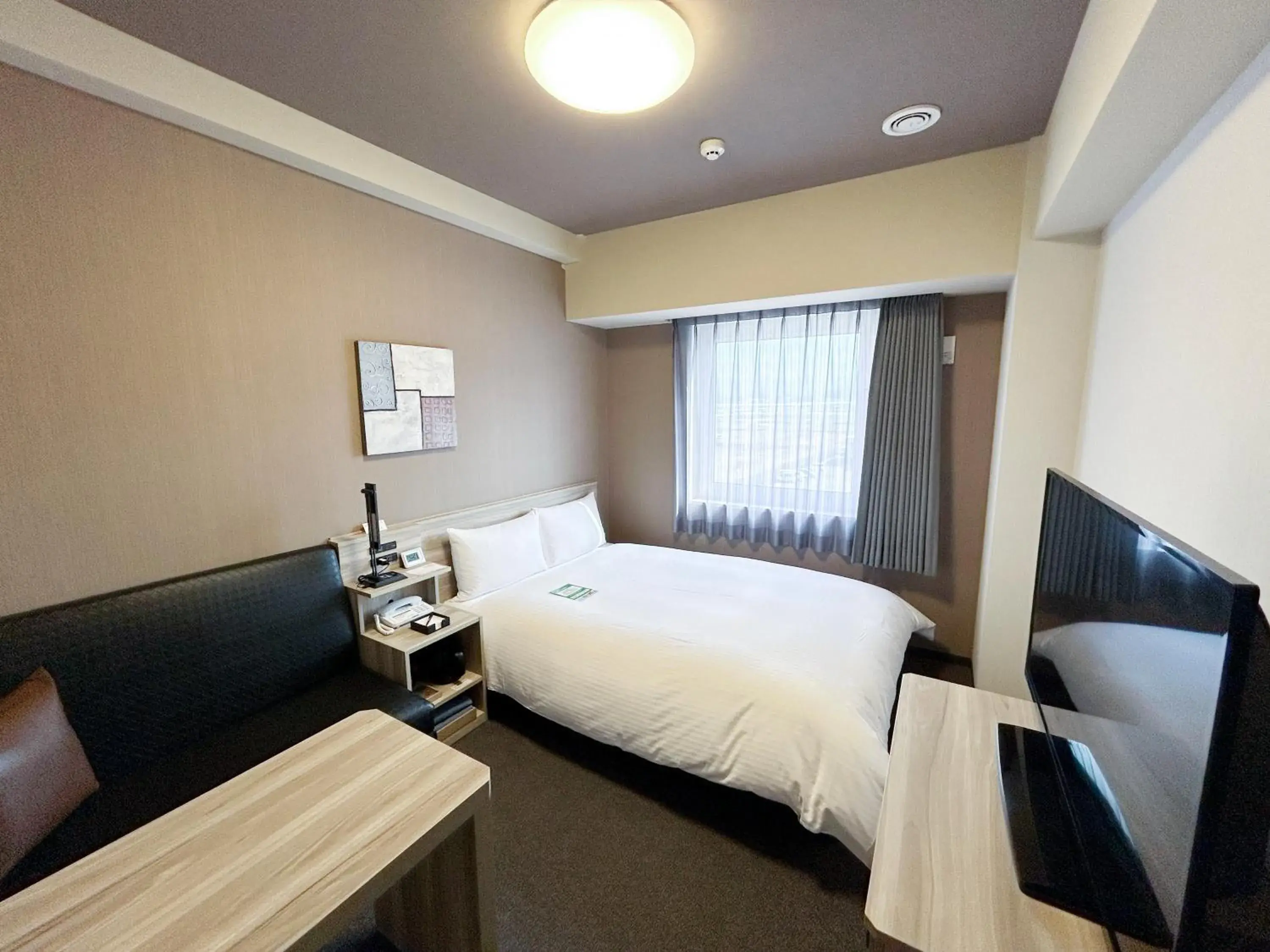 Double Room with Small Double Bed - single occupancy - Non-Smoking in Hotel Route-Inn Takefu Inter Double Room with Small Double Bed - single occupancy - Non-Smoking in Hotel Route-Inn Takefu Inter