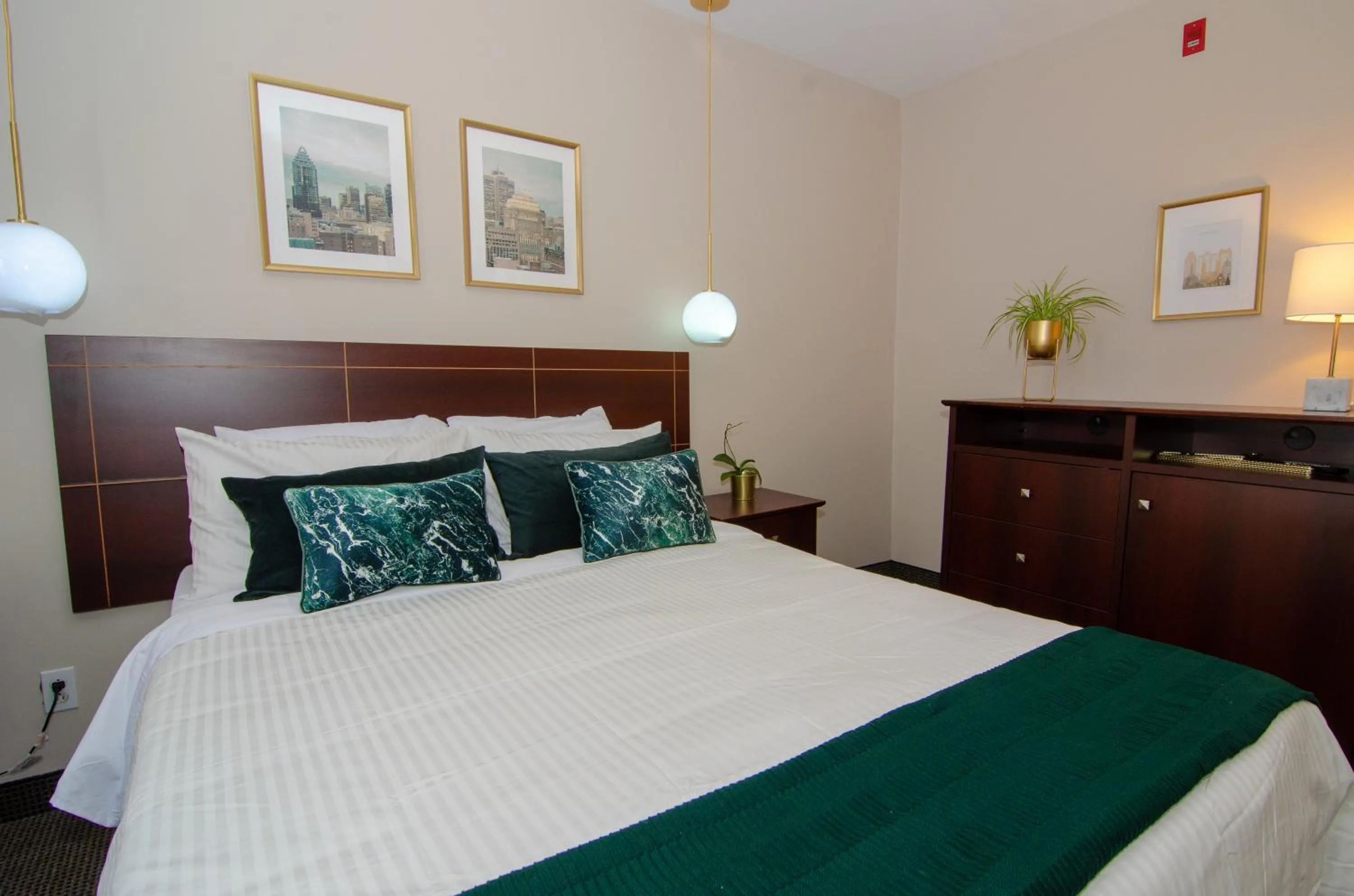 Bed in Maison Cartier Montreal