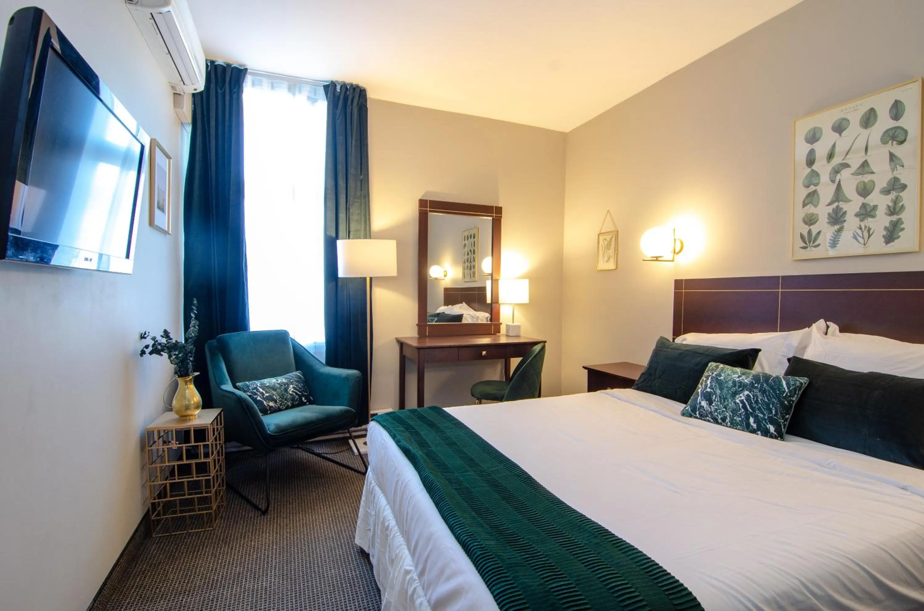 TV and multimedia in Maison Cartier Montreal