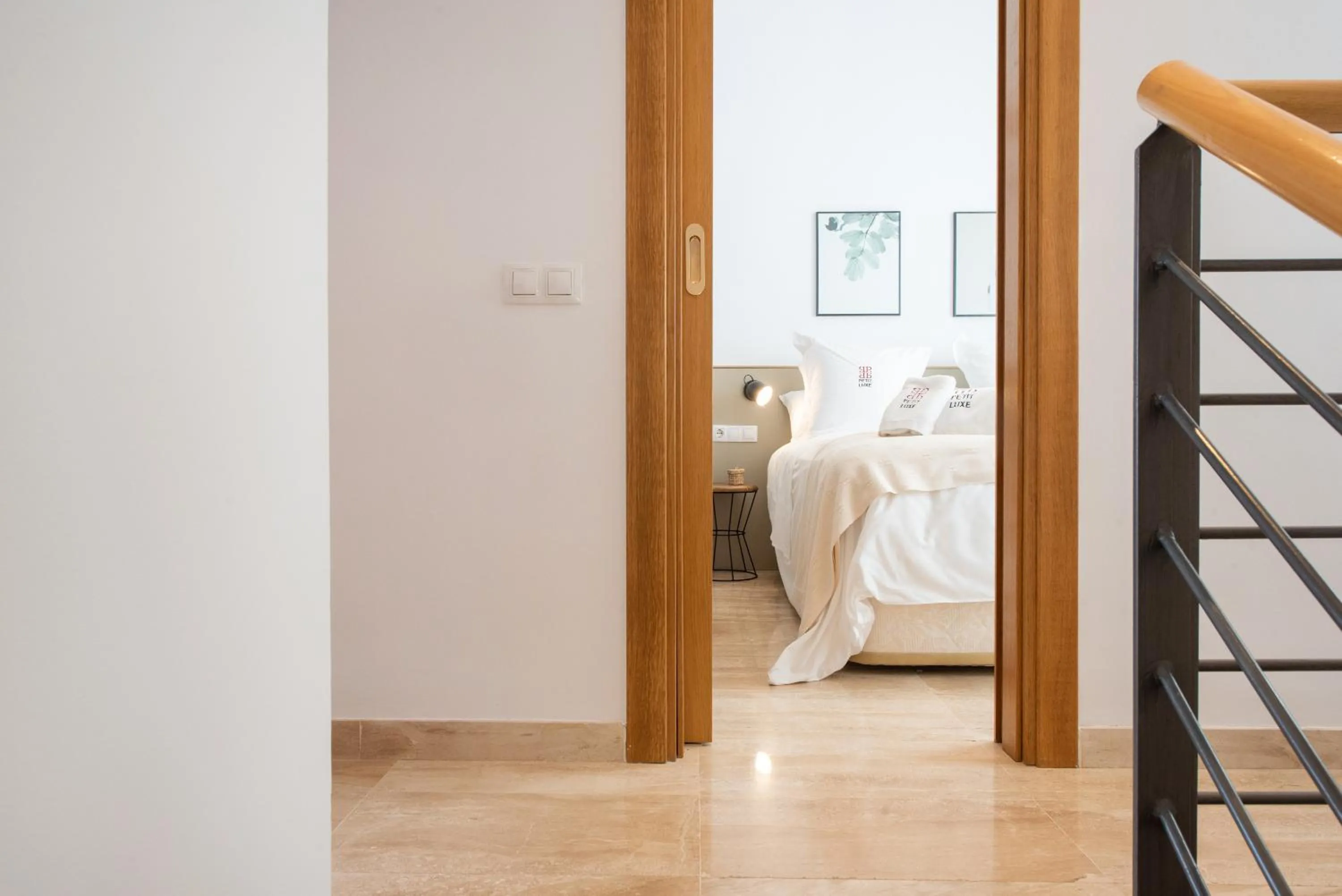 Bedroom, Bed in Petit Luxe Ègara