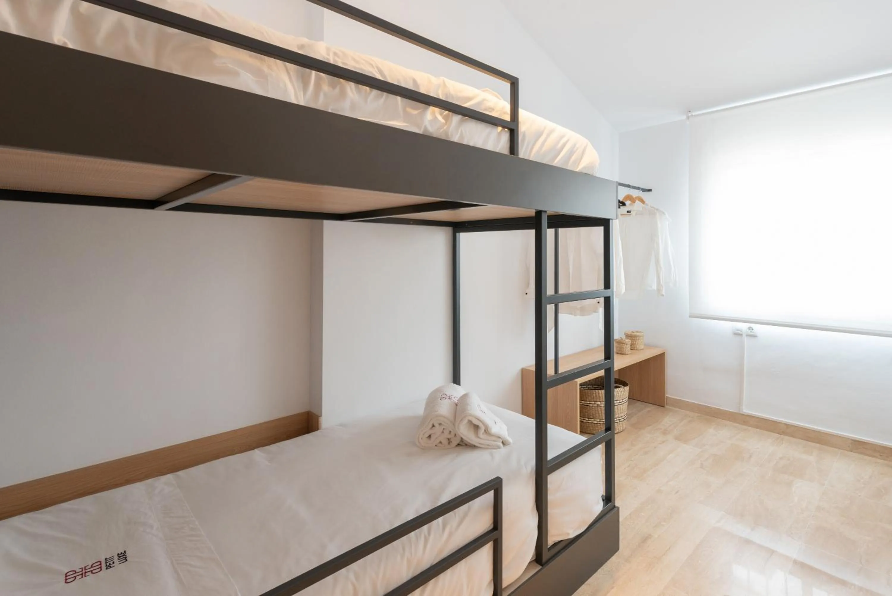 Bedroom, Bed in Petit Luxe Ègara