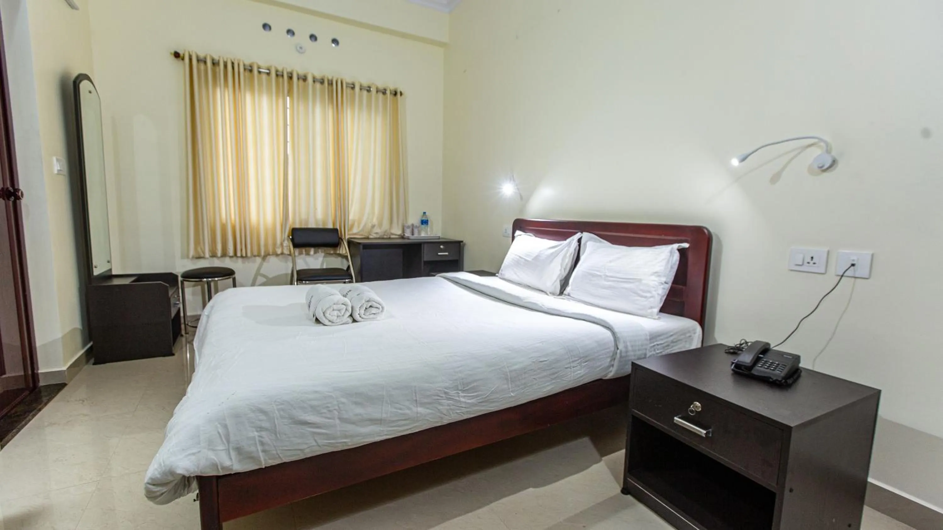 Bed in Woodside residency