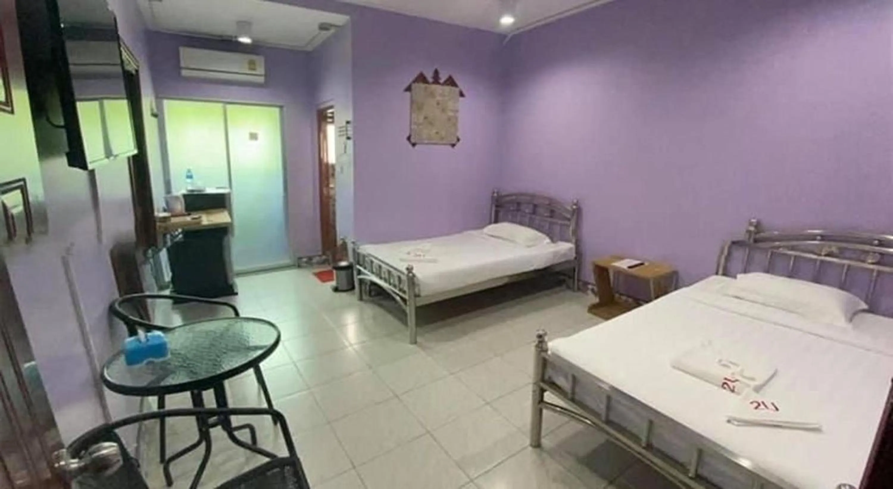 Photo of the whole room, Bed in 2U Hotel Hatyai