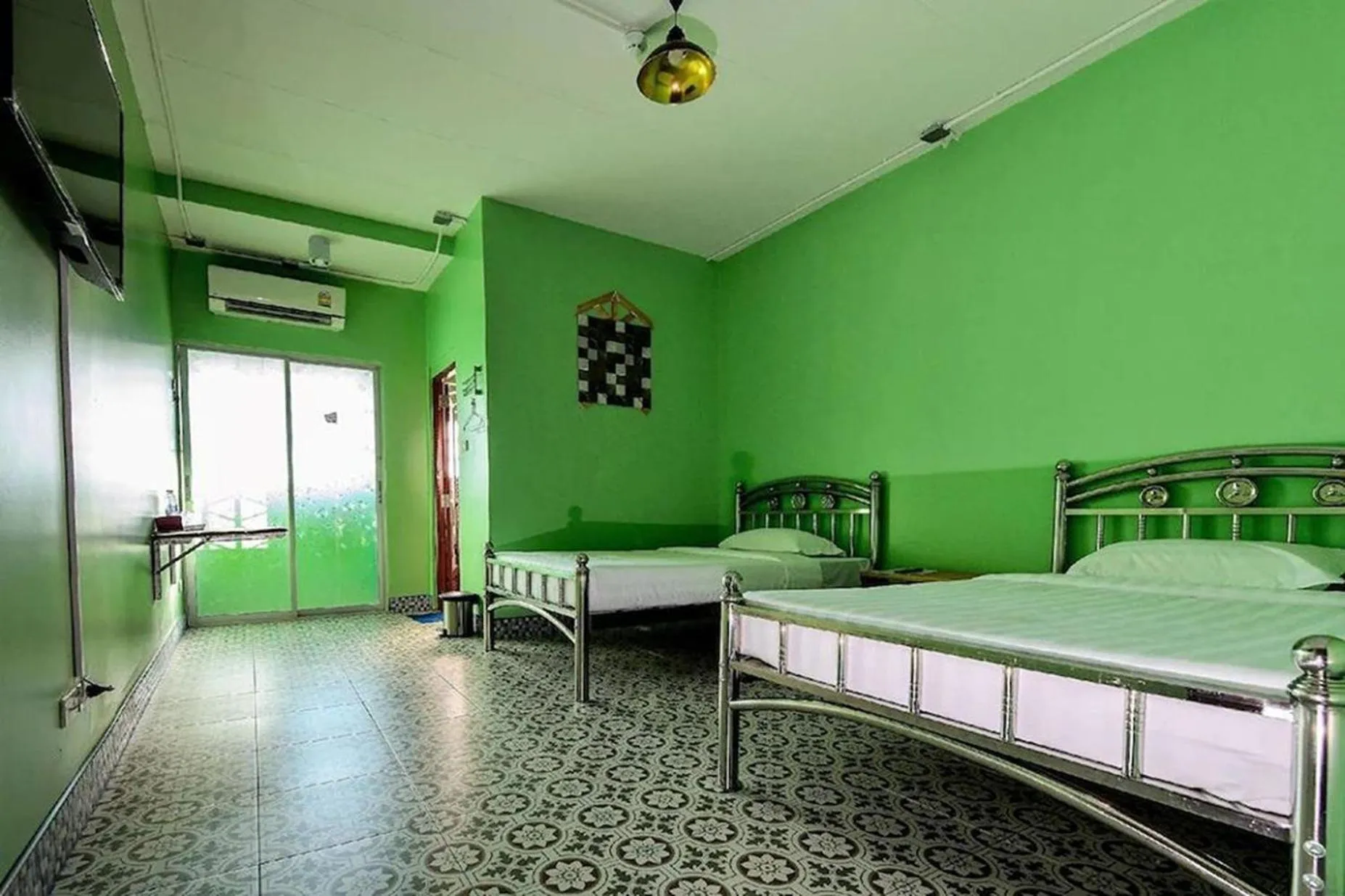 Photo of the whole room, Bed in 2U Hotel Hatyai