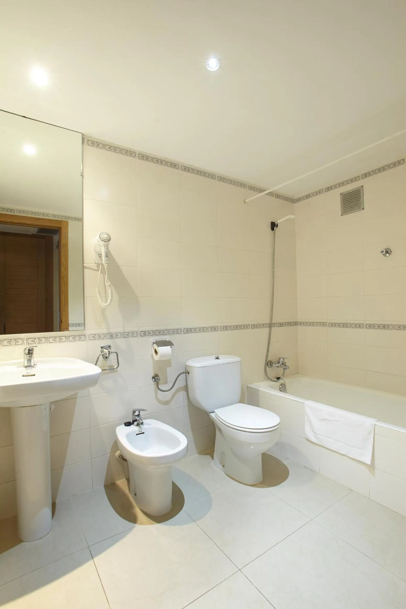 Bathroom in Aparthotel Nereida