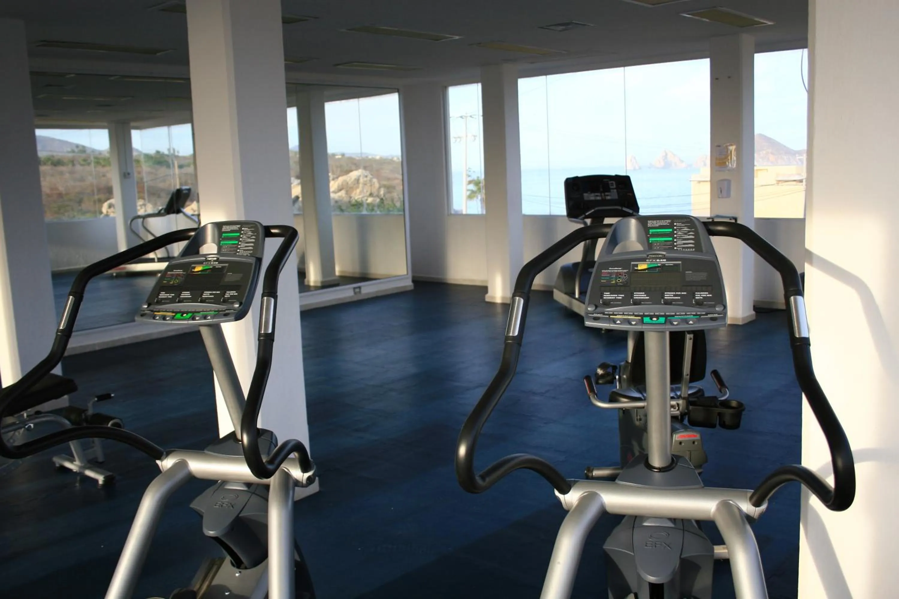 Fitness centre/facilities in Sunrock Hotel & Suites