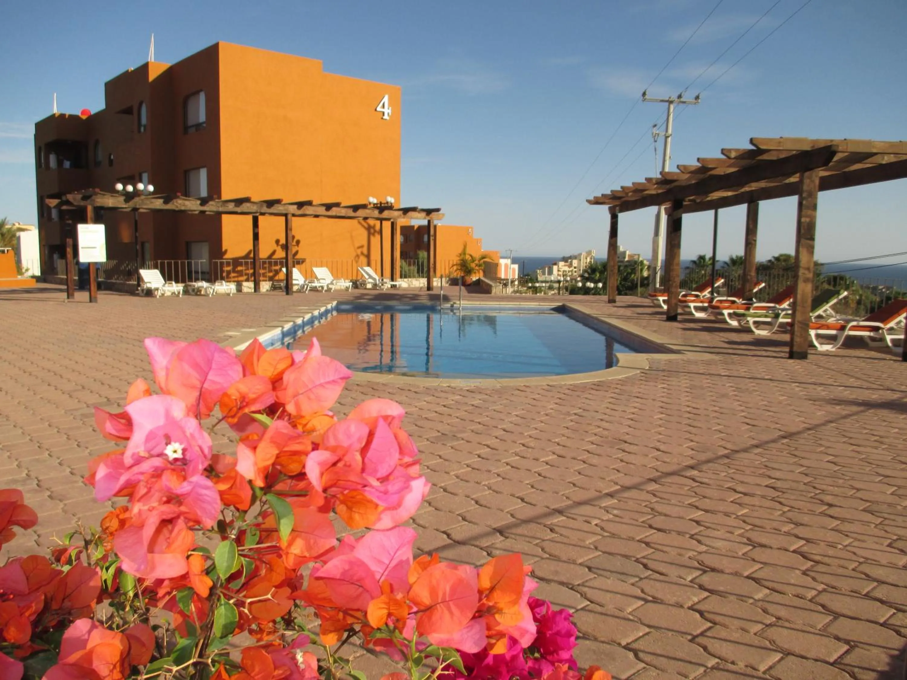 Facade/entrance in Sunrock Hotel & Suites